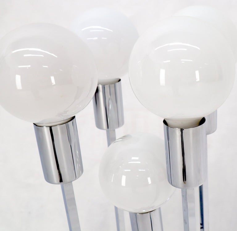 Chrome & 5 Milk Glass Globes Mid-Century Modern Table Lamp For Sale 1
