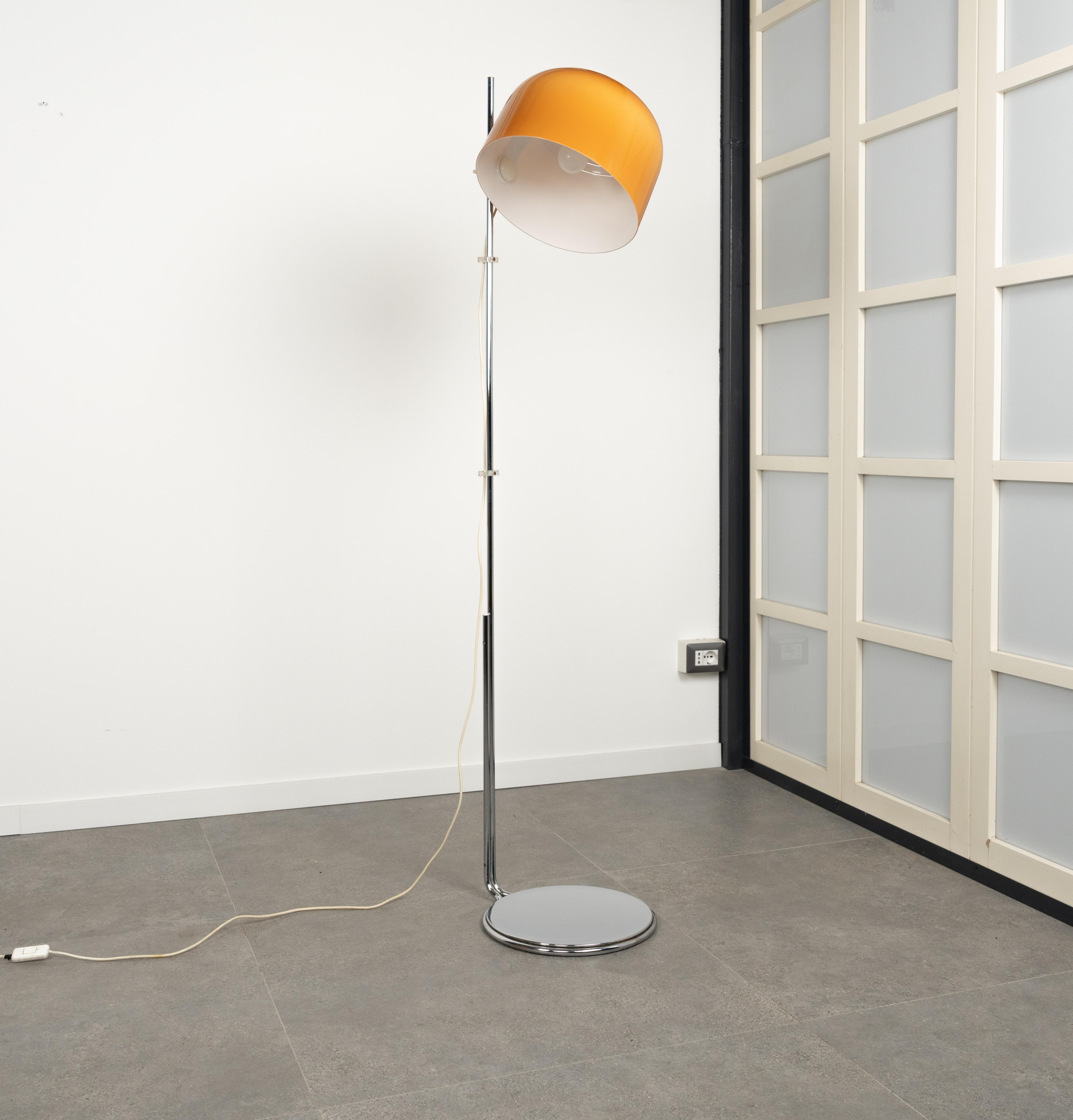 Chrome and Acrylic Floor Lamp by Luigi Massoni for Harvey Guzzini, Italy 1960s For Sale 8