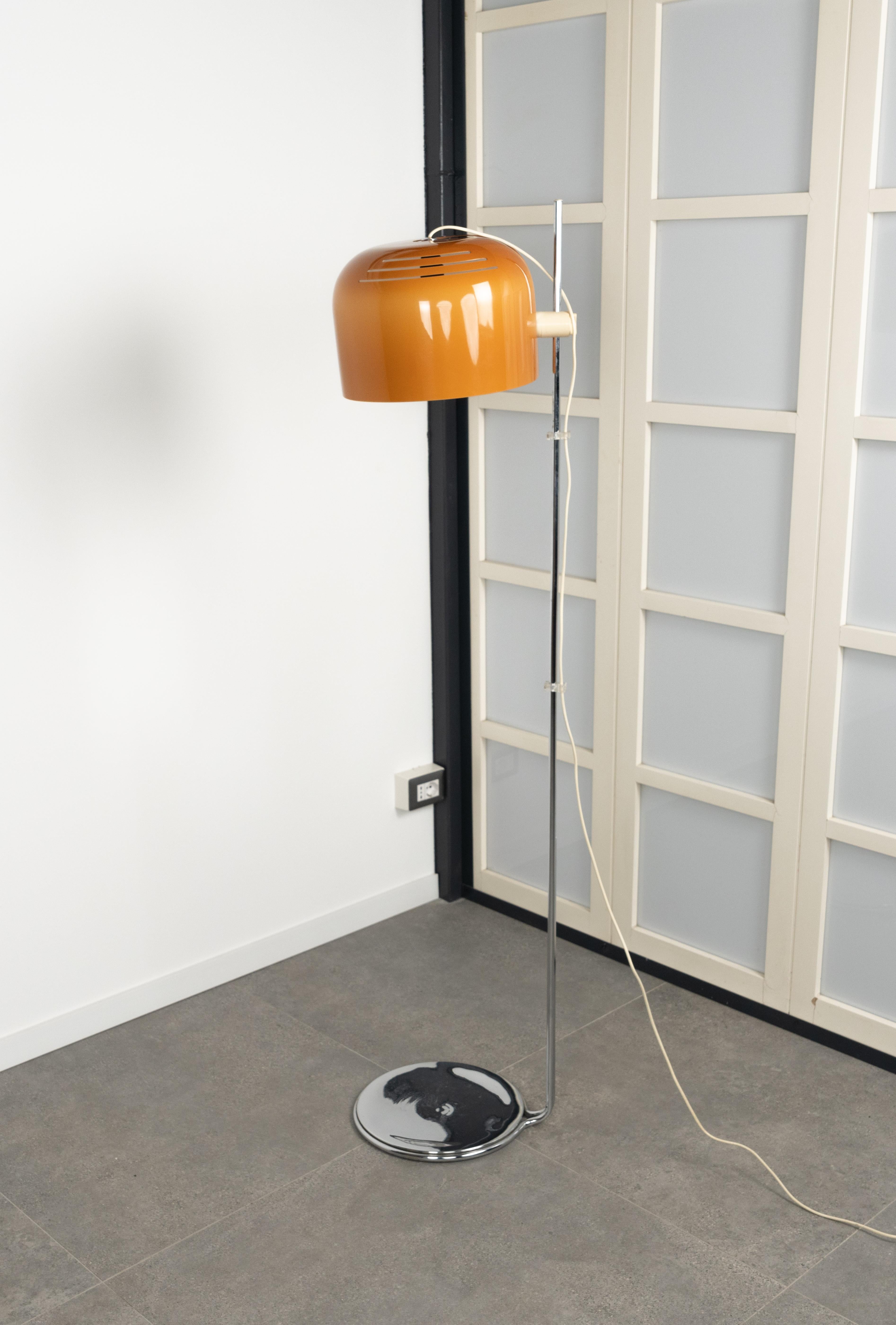 Chrome and Acrylic Floor Lamp by Luigi Massoni for Harvey Guzzini, Italy 1960s For Sale 10