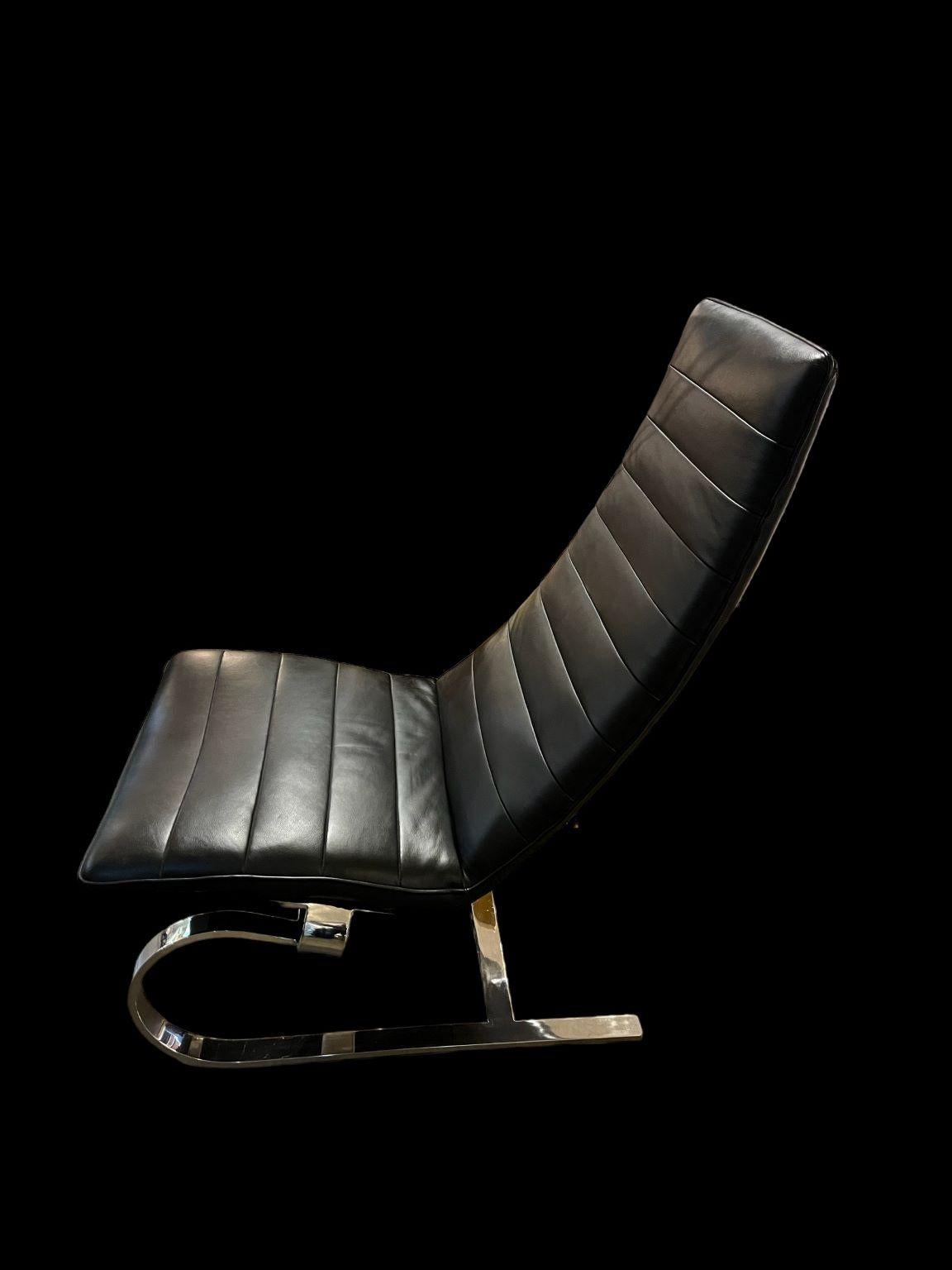 Polished Chrome And Black Leather Modernist Chair In The Style Of Poul Kjaerholm