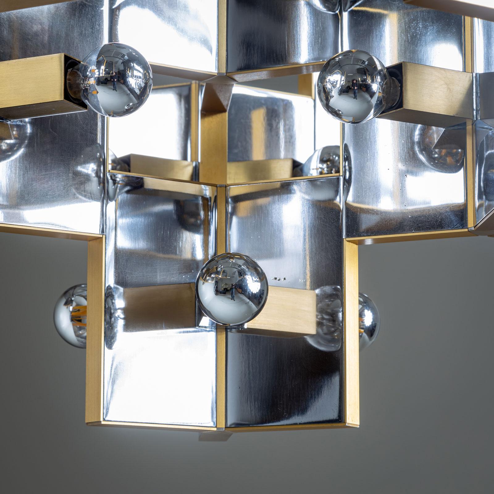Ottone Lampadario in cromo e ottone di Gaetano Sciolari, Italia, anni '70 in vendita