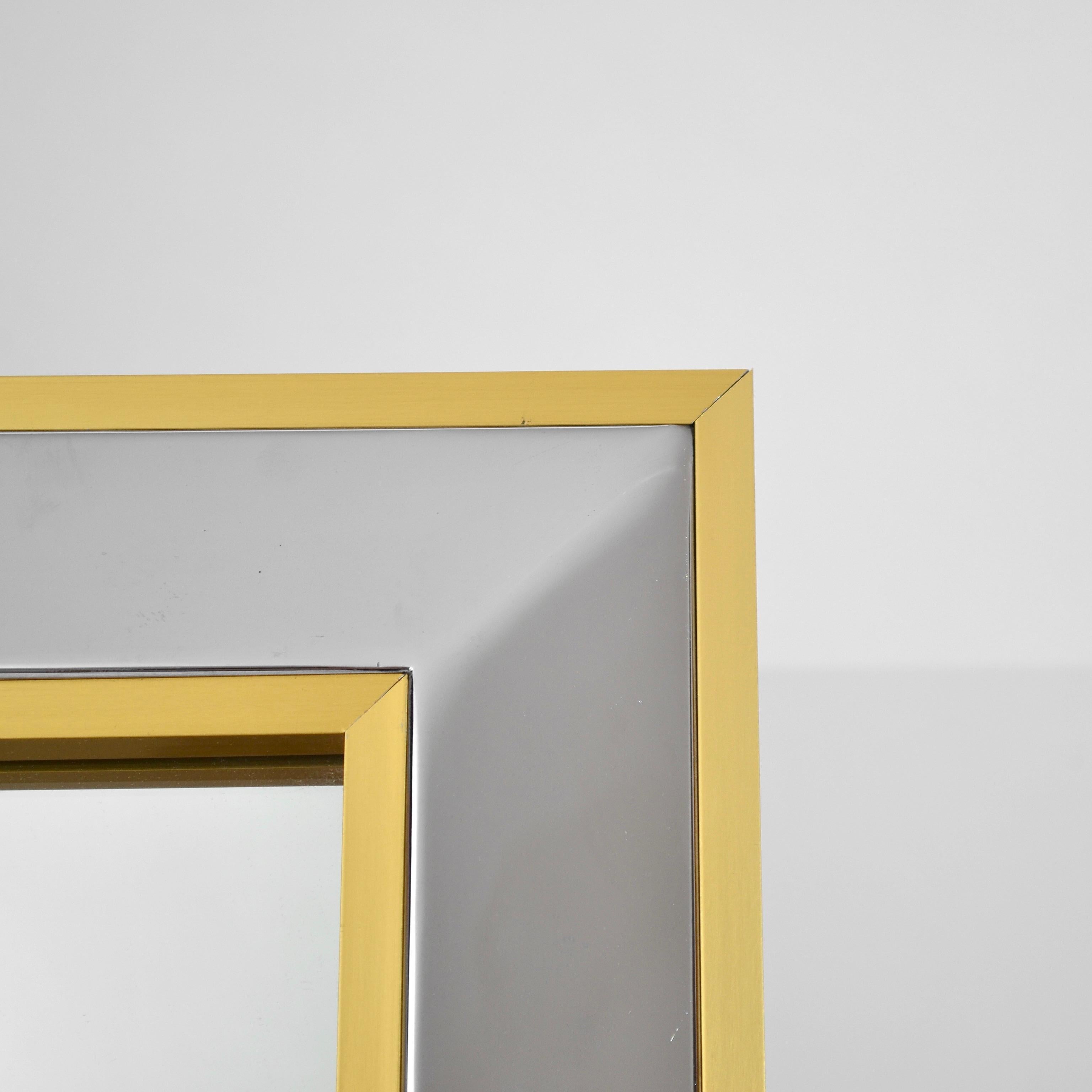 As if the simple reflection of a mirror was not enough, these are entirely framed in chrome and brass to shine with a thousand and one sparkles!

Glamorous and daring, these large Italian mirrors from the 70s will bring that 
