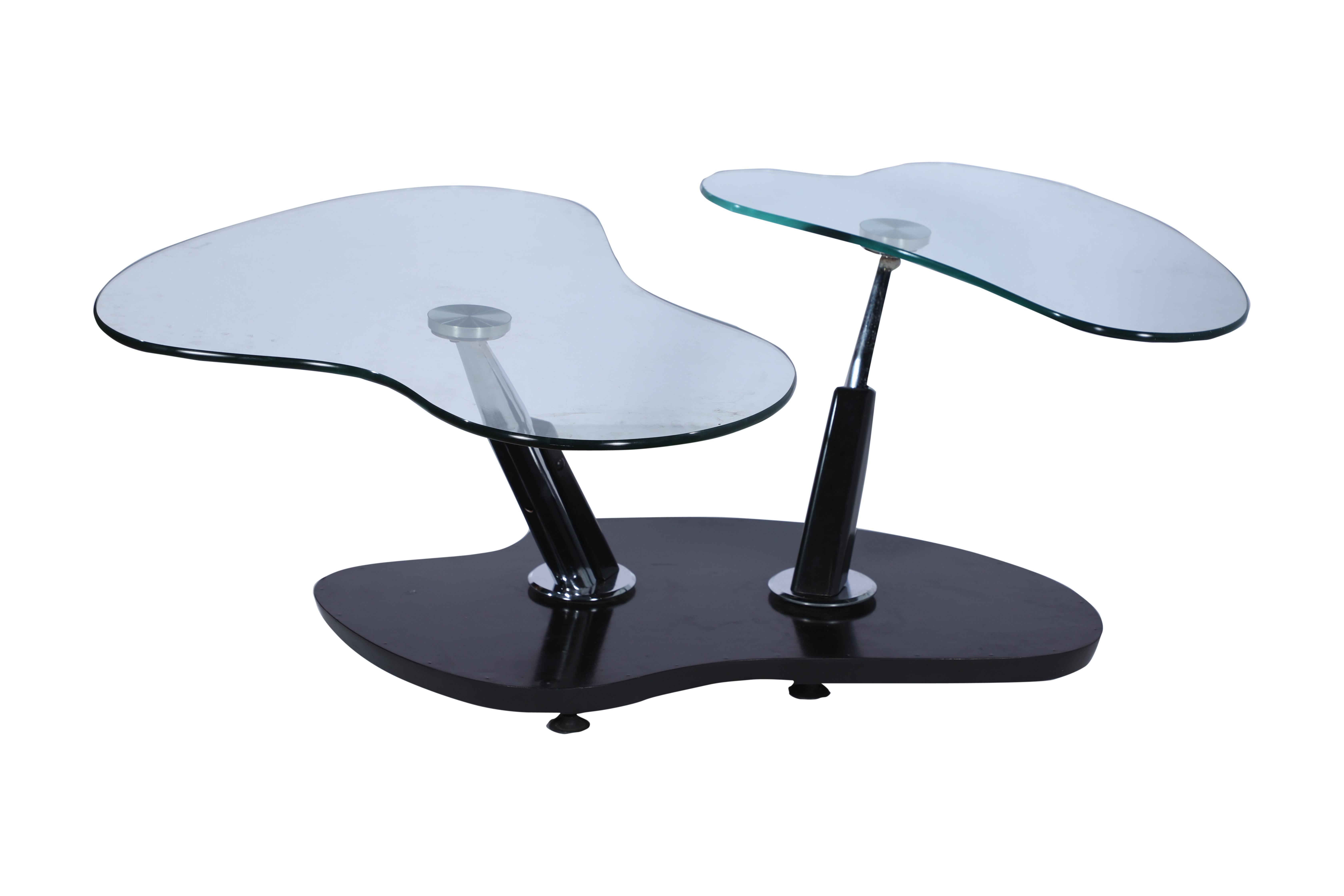 Européen Table basse en chrome et bois ébénisé avec plateau en verre pivotant, années 1990 en vente