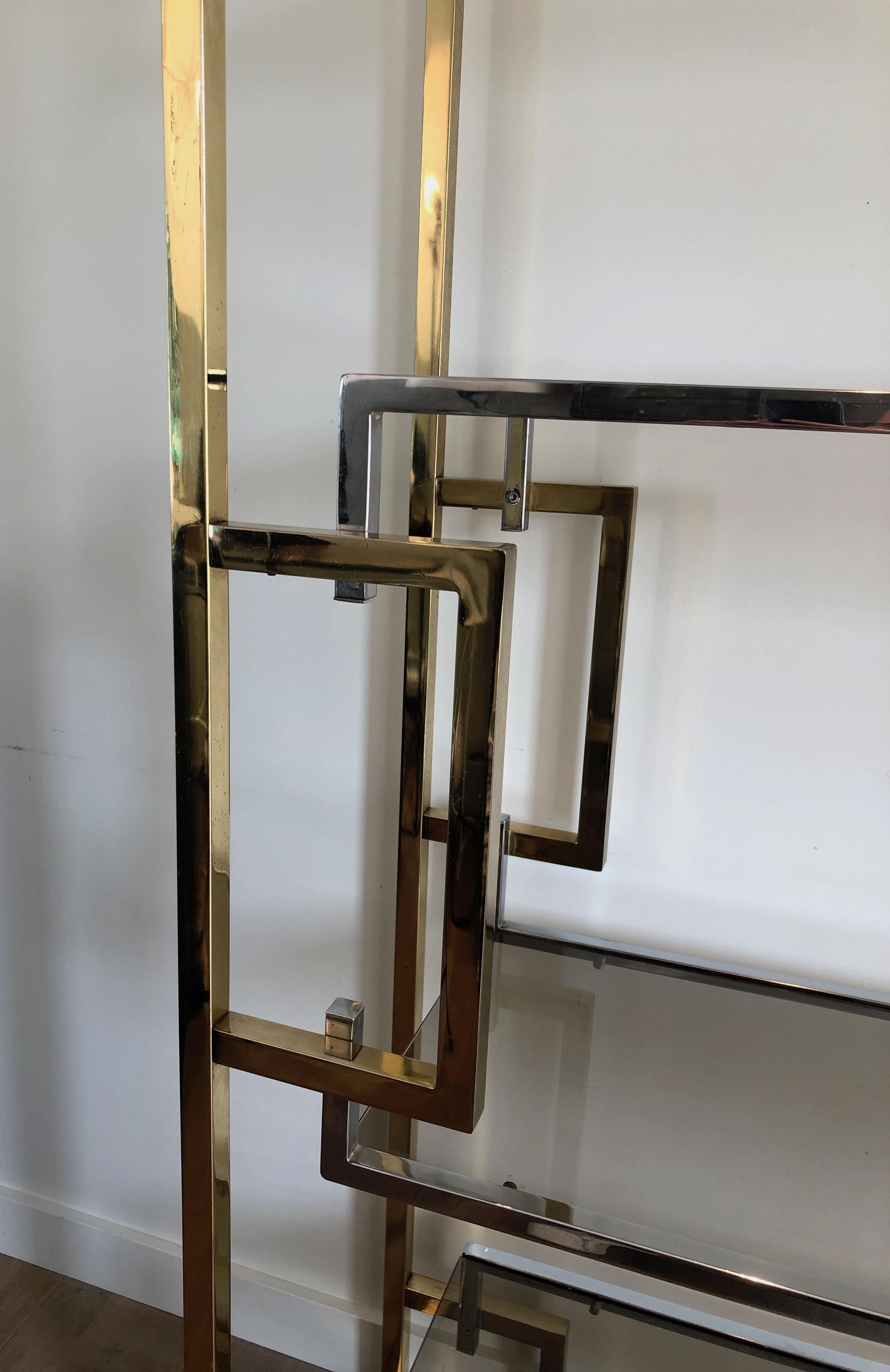 Chrome and Gilt Chrome Shelves Unit In the Style of Willy Rizzo In Good Condition In Marcq-en-Barœul, Hauts-de-France