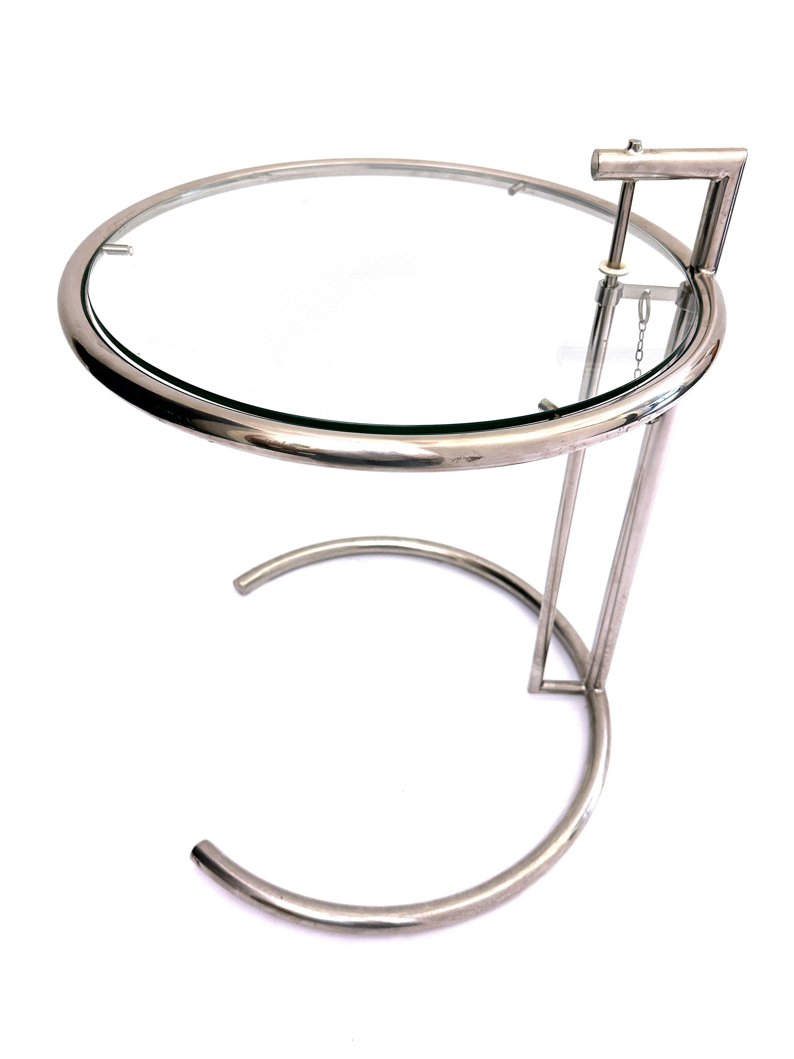 Beistelltisch aus Chrom und Glas, zugeschrieben E-1027 entworfen von Eileen Gray im Angebot 2