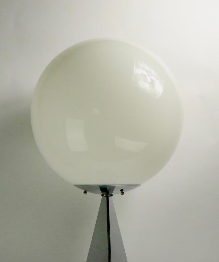 Mid-Century Modern Chrome and Glass Ball Lamp by Jere For Sale