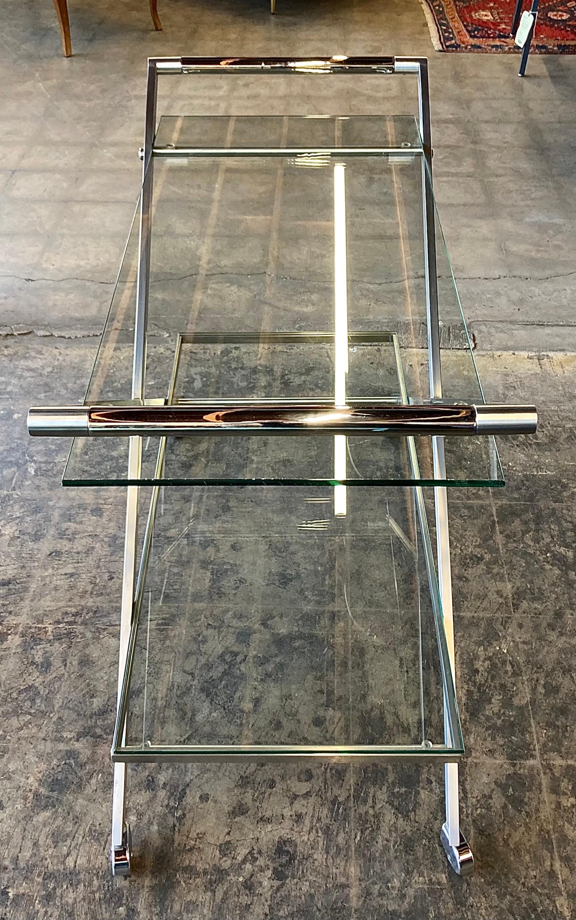 Chrome and Glass Bar Cart In Good Condition For Sale In Alhambra, CA