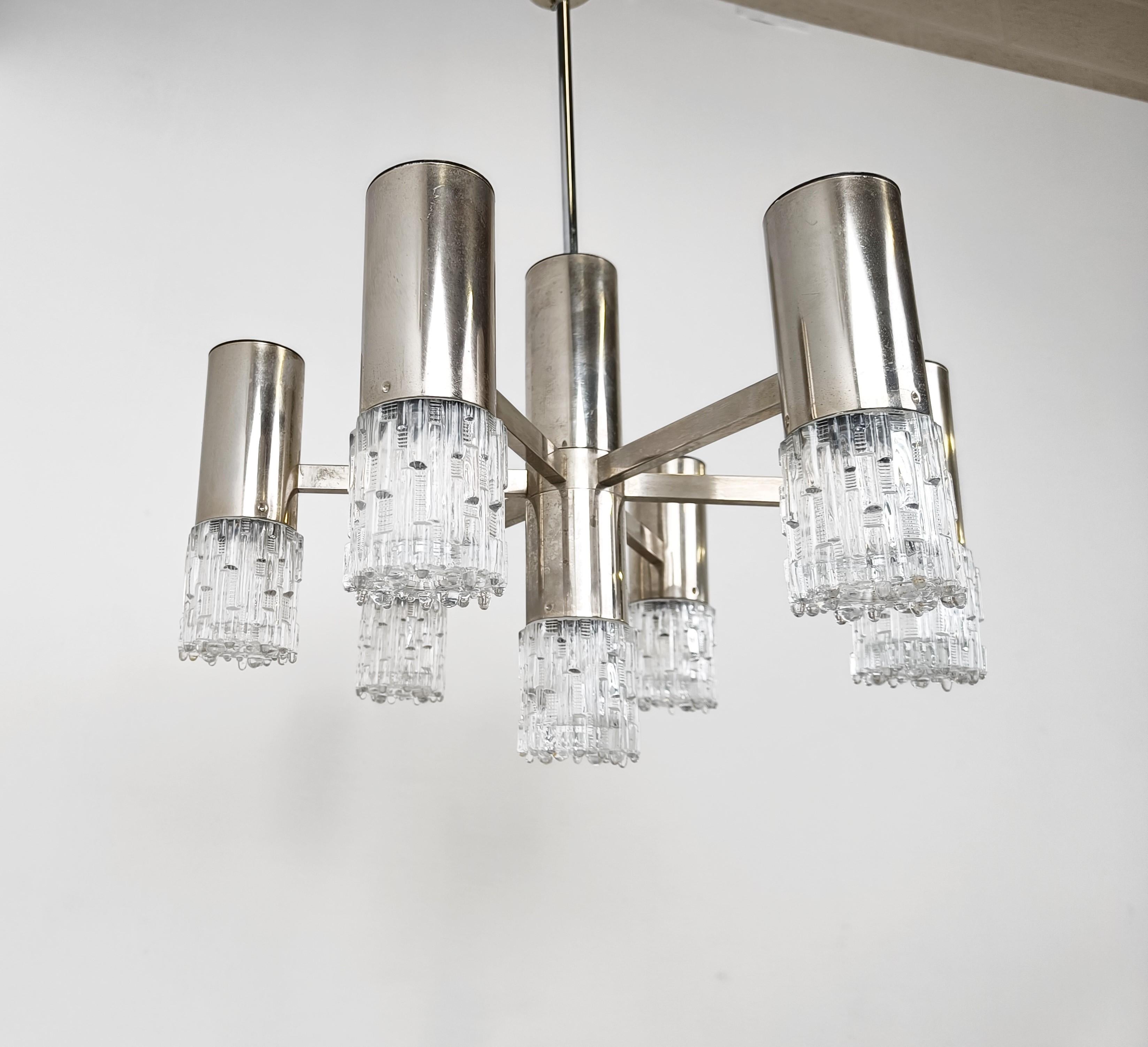 Late 20th Century Chrome and Glass Chandelier Attributed to Sciolari, 1970s For Sale