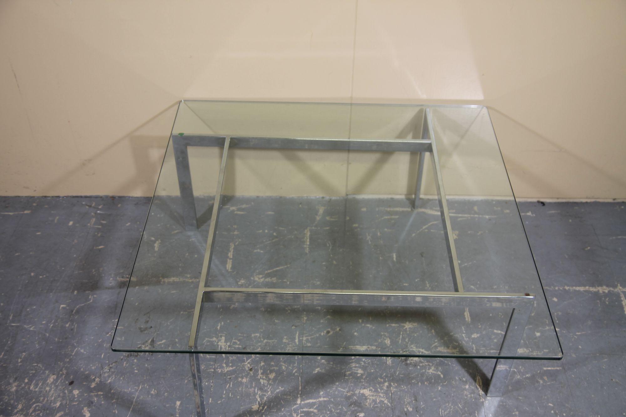 Mid-Century Modern Chrome and Glass Coffee table in the manner of Milo Baughman For Sale