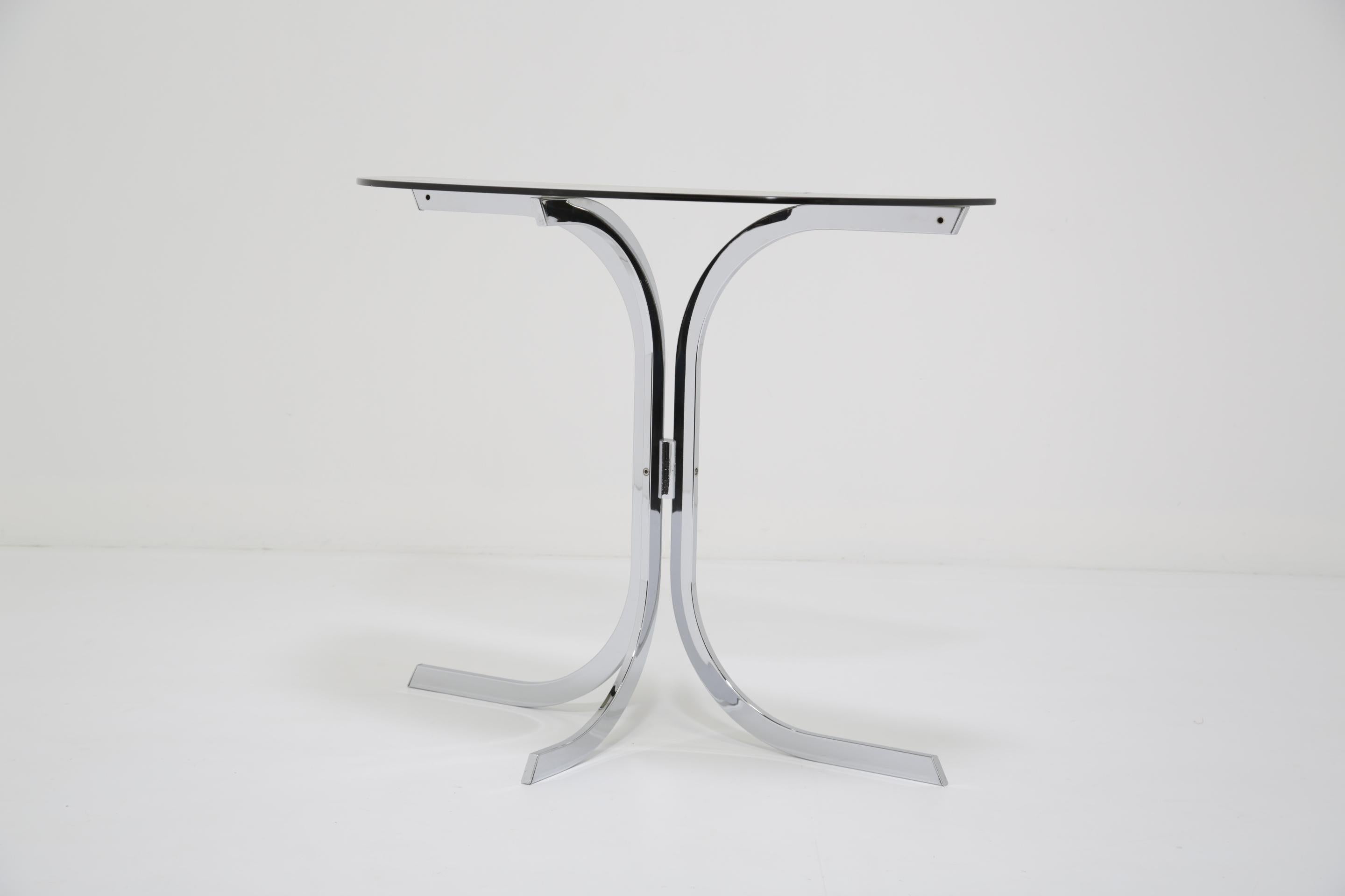 Mid-Century Modern Table console en chrome et verre peut-être française circa 1970 en vente