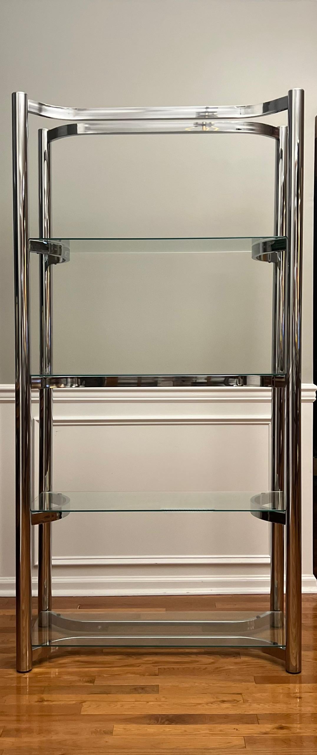 Etagere in cromo e vetro attribuito a Milo Baughman, anni '70 in vendita 4
