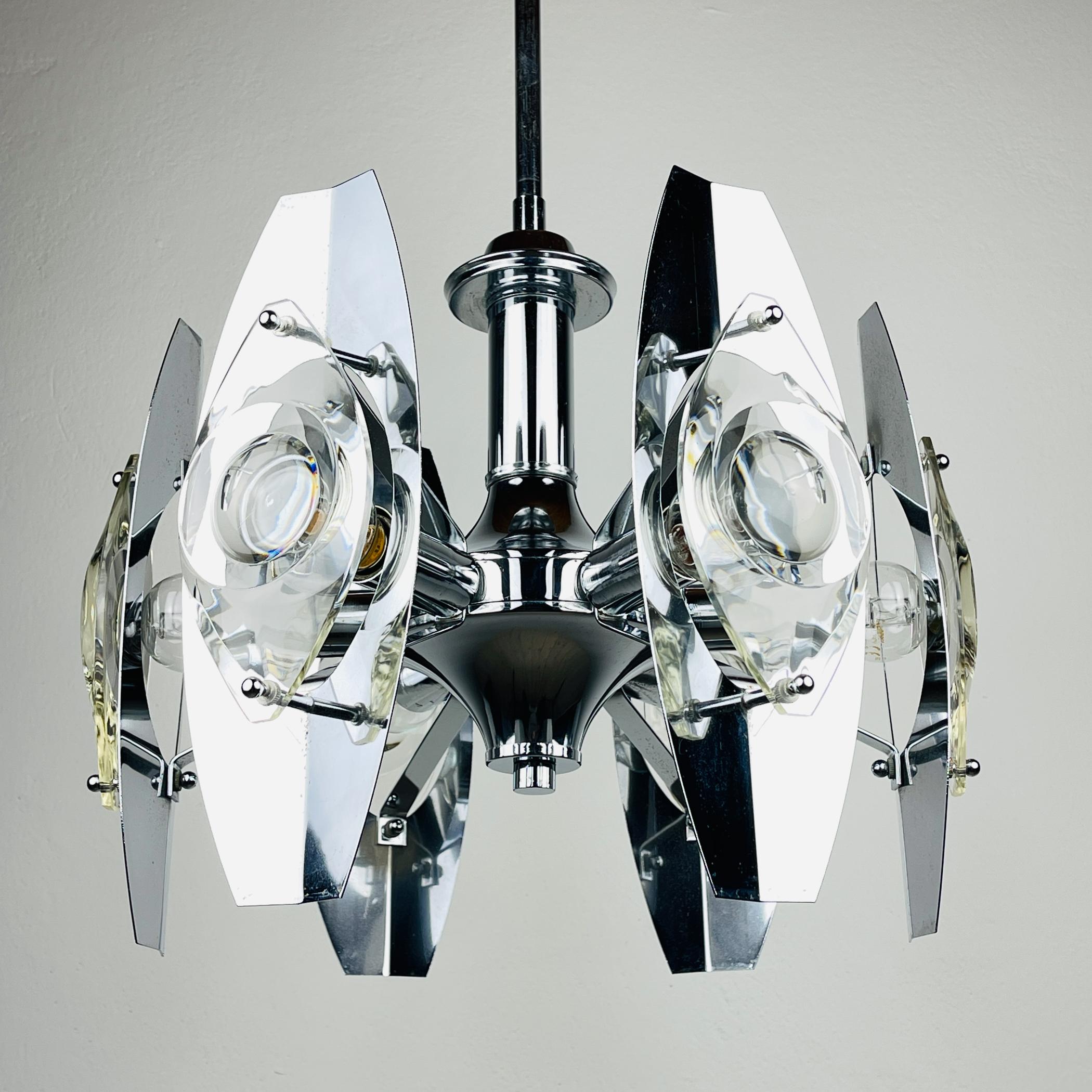 Chrome and Glass Lens Chandelier by Oscar Torlasco Italy 1960s For Sale 10