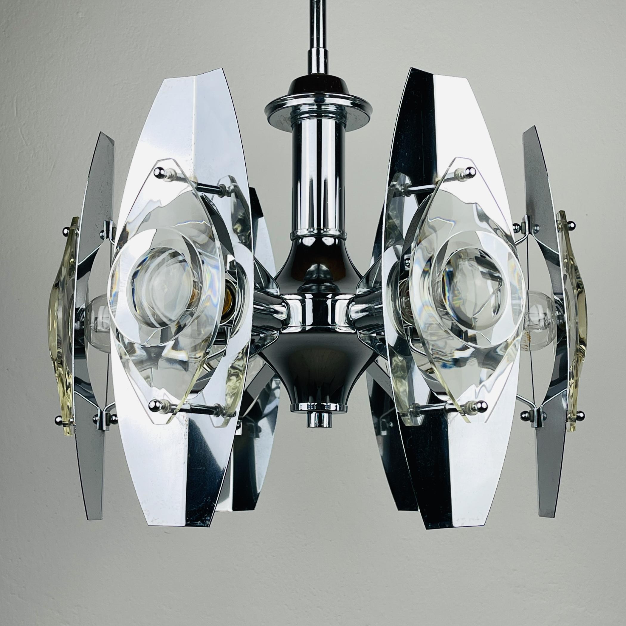 Chrome and Glass Lens Chandelier by Oscar Torlasco Italy 1960s In Good Condition For Sale In Miklavž Pri Taboru, SI