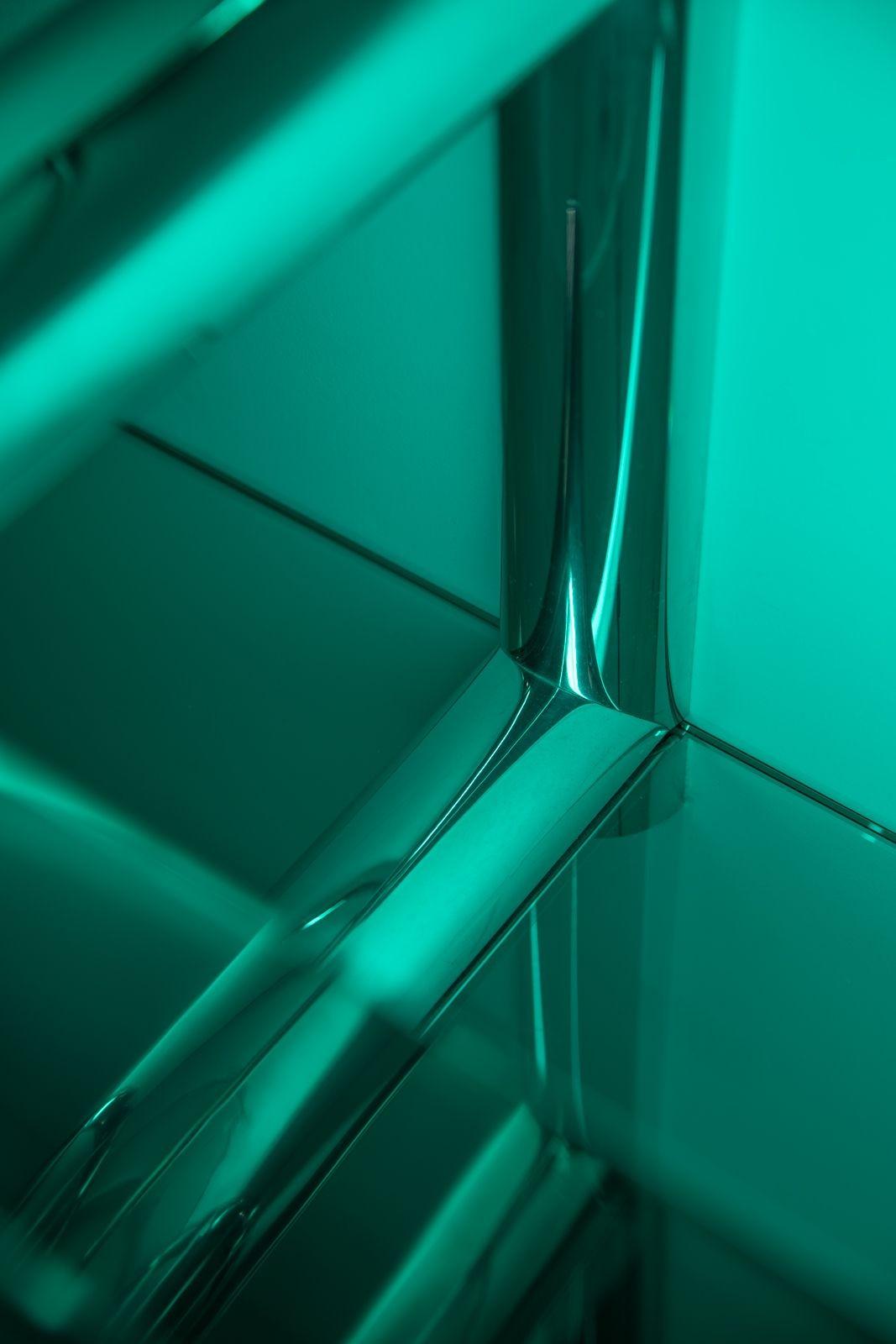 Pensile Orba in alluminio e vetro di Janet Schwietzer per Pace Collection in vendita 1