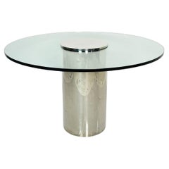 Tavolo con piedistallo in cromo e vetro di Pace Collection