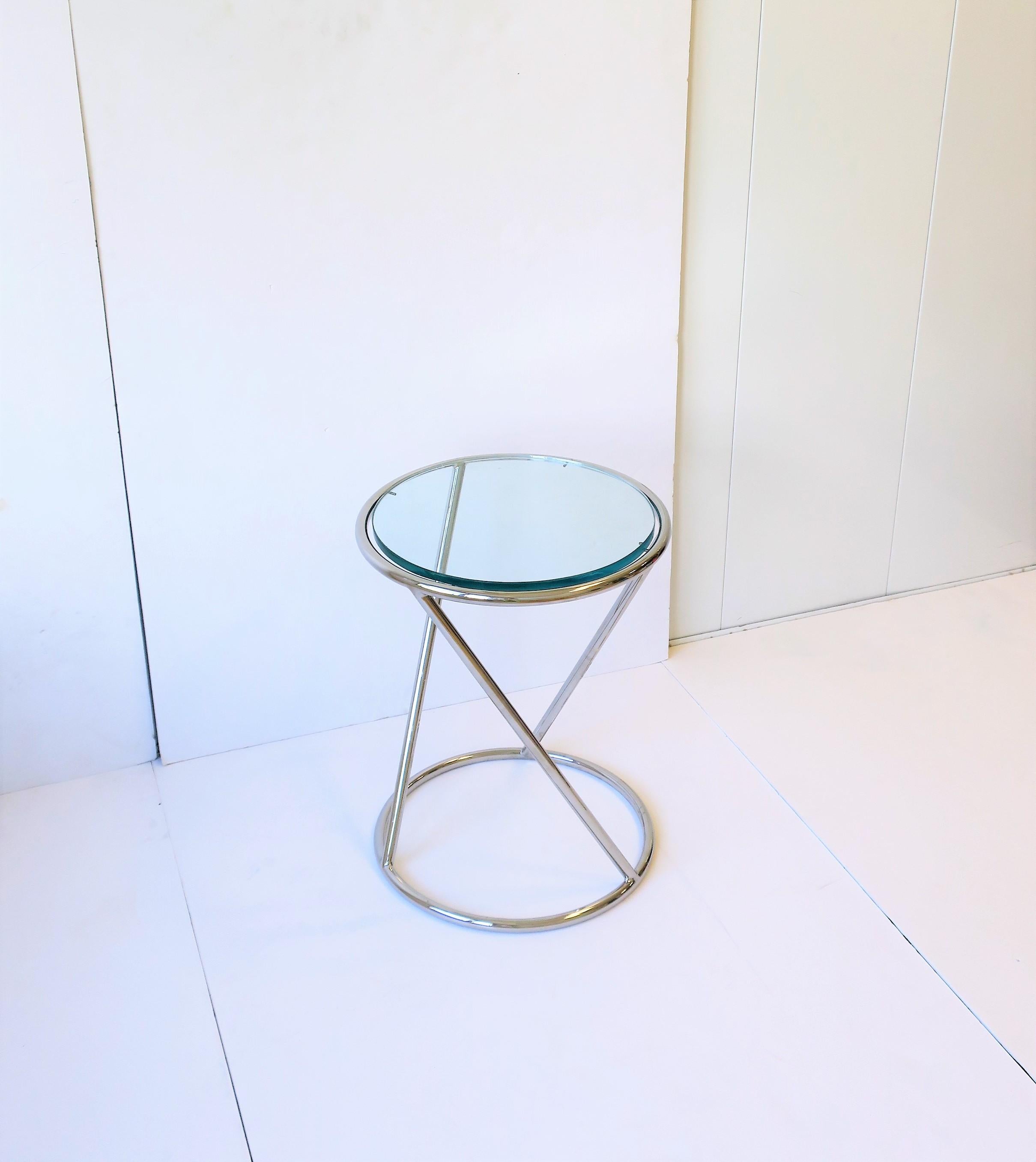 glass drinks table