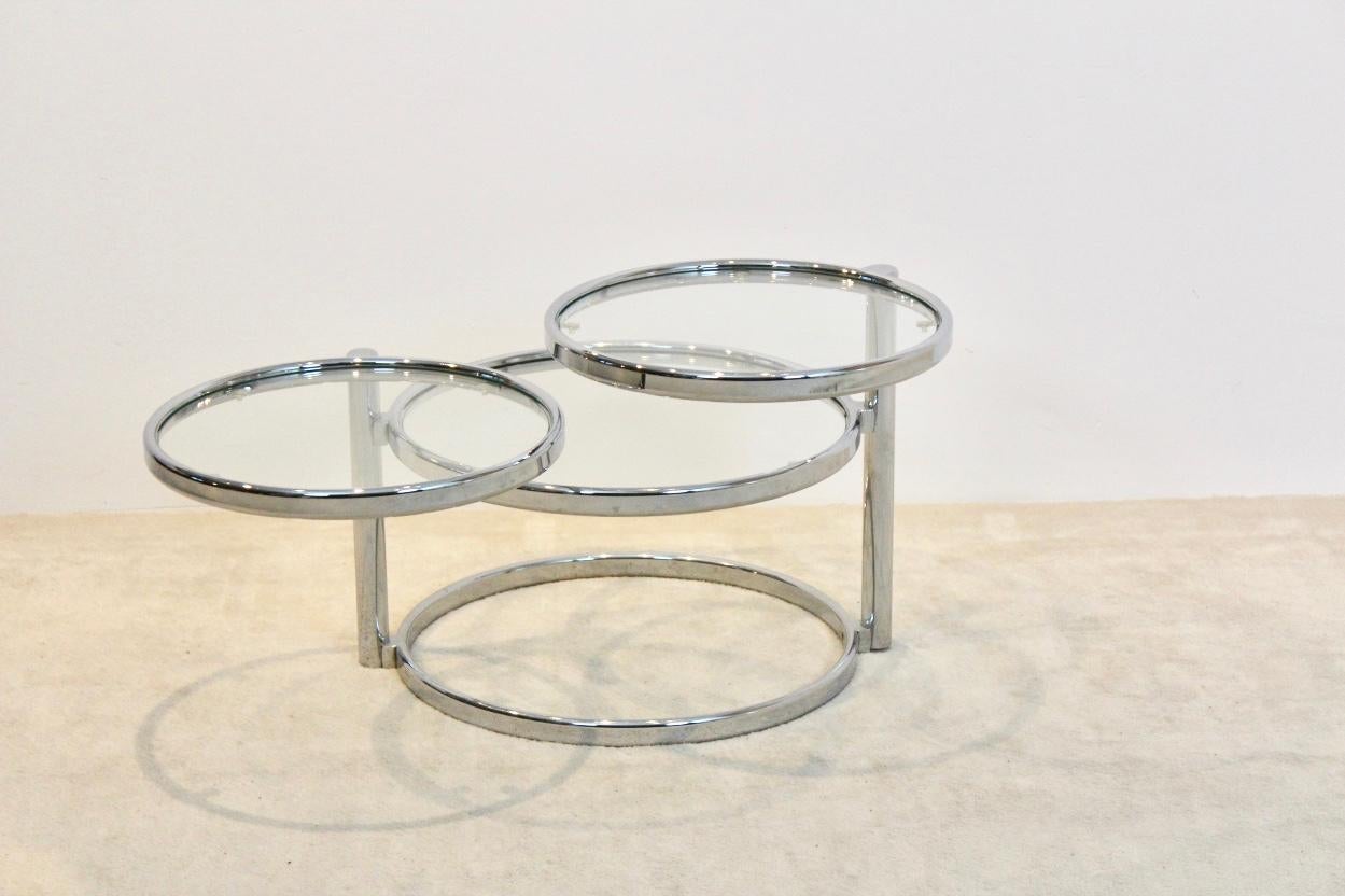 Chrome and Glass Three-Tier adjustable Side Table In Good Condition In Voorburg, NL