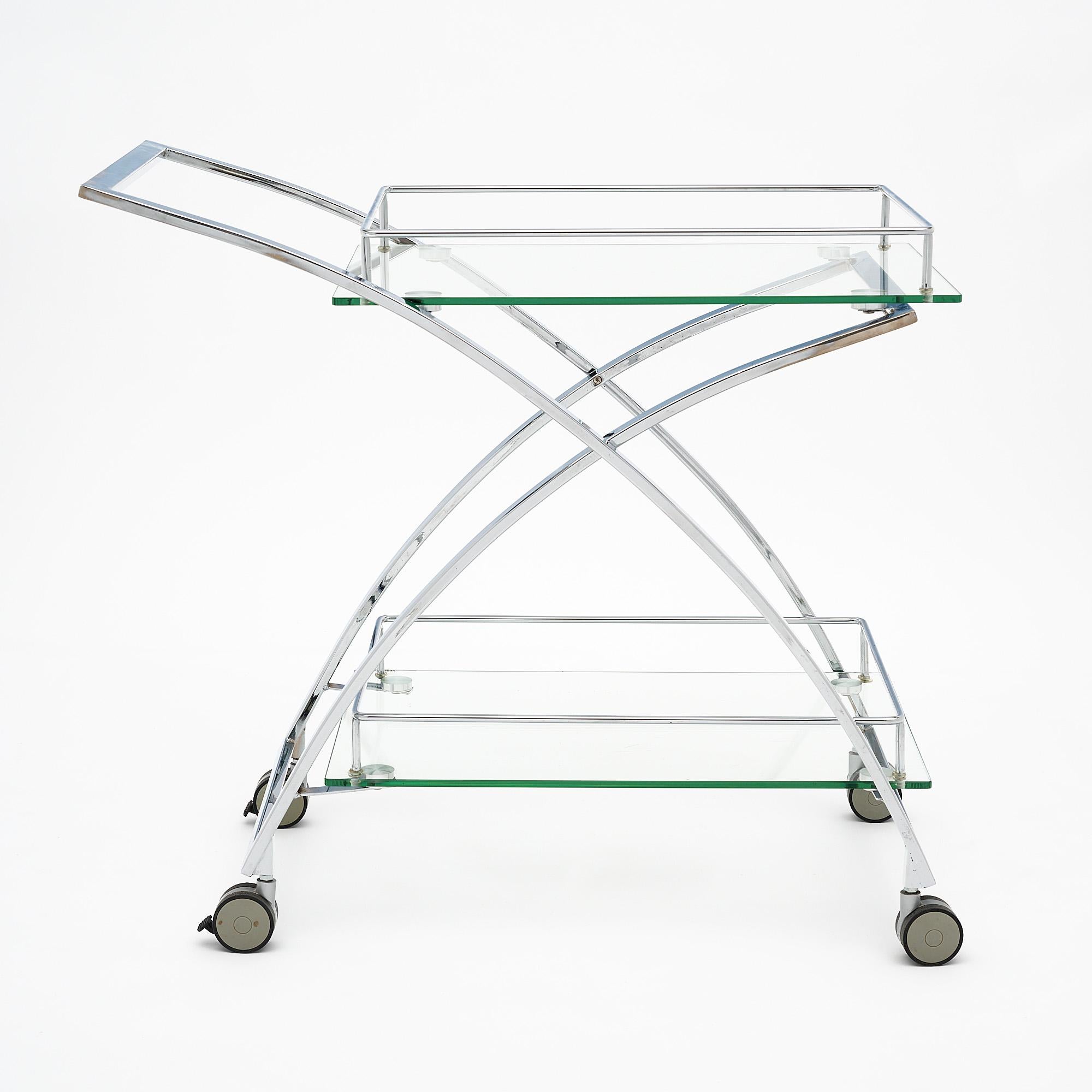 Chrome and Glass Vintage Bar Cart In Good Condition For Sale In Austin, TX