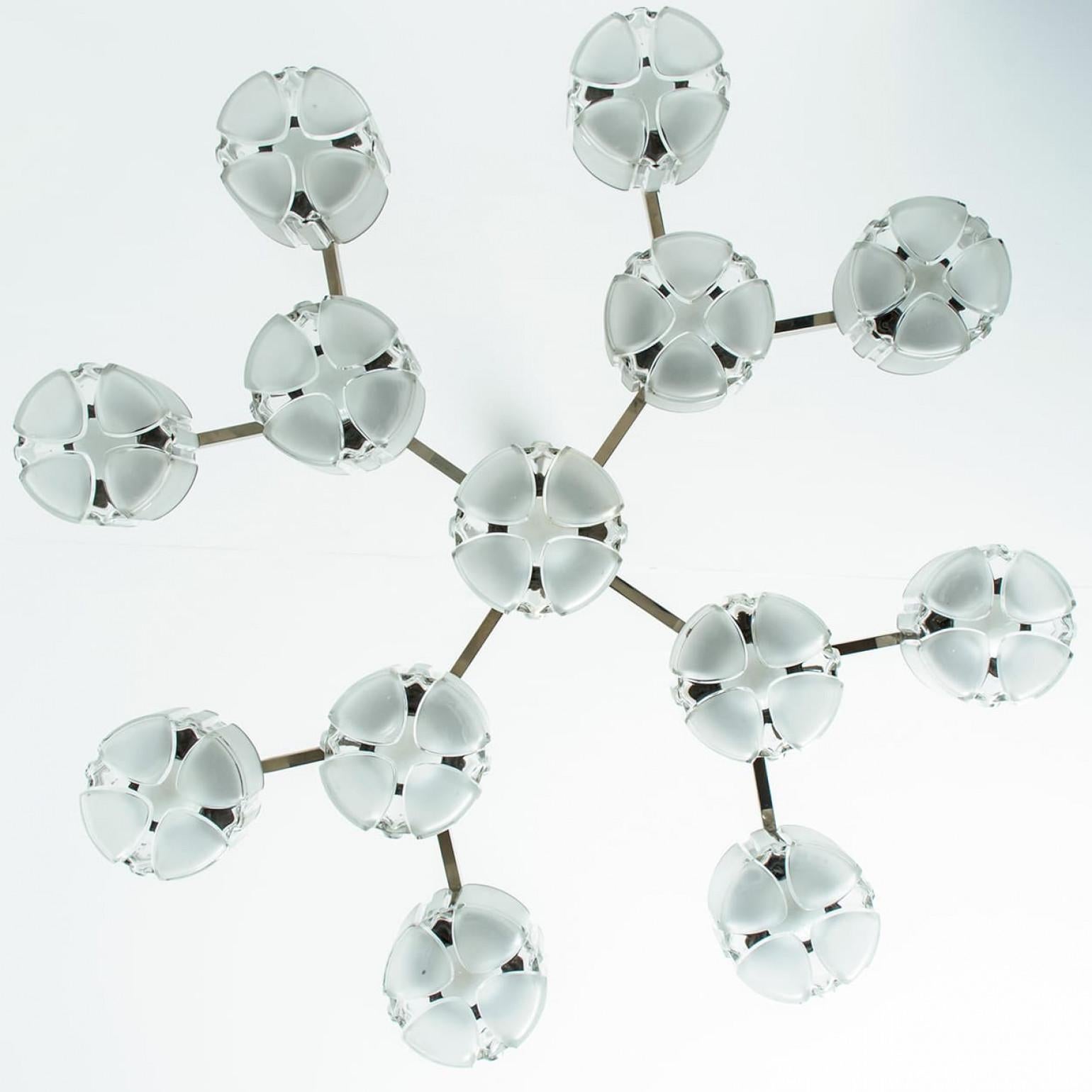 Italian Chrome and Murano Glass Chandelier with 13 Lights by Sciolari, 1970 For Sale
