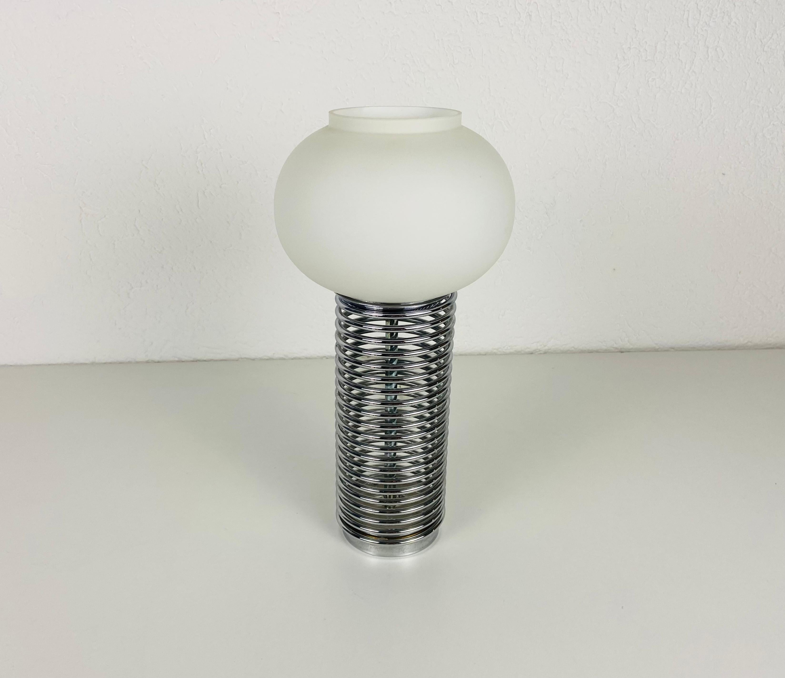 Mid-Century Modern Chrome and Opal Glass Table Lamp, Italy, 1960s For Sale