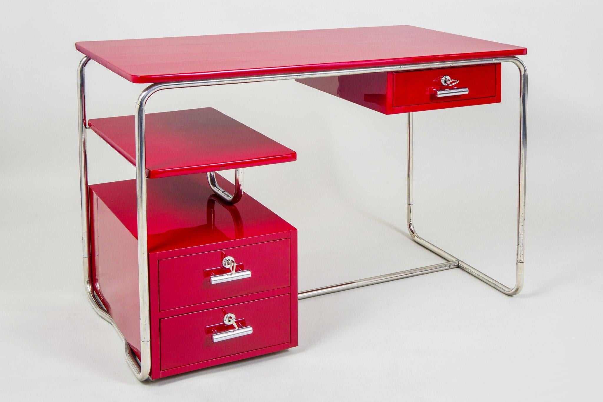 Chrom und roter Bauhaus-Schreibtisch, hergestellt in Deutschland in den 1930er Jahren, vollständig restauriert im Angebot 4