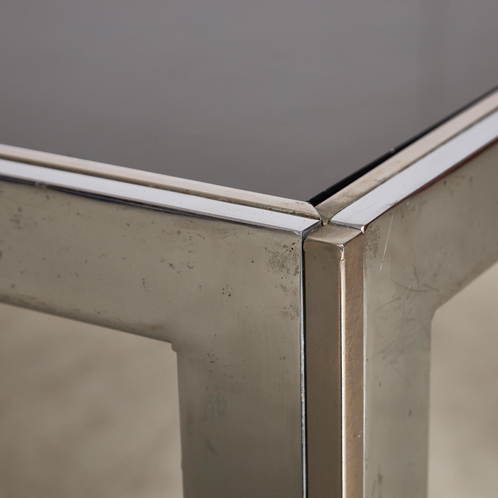 Couchtisch aus Chrom und Rauchglas mit goldenen Streifen, 1970er Jahre im Angebot 14