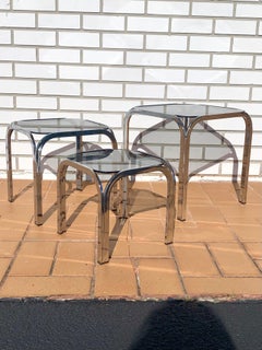 Tables gigognes en chrome et verre fumé dans le style de Marcel Breuer