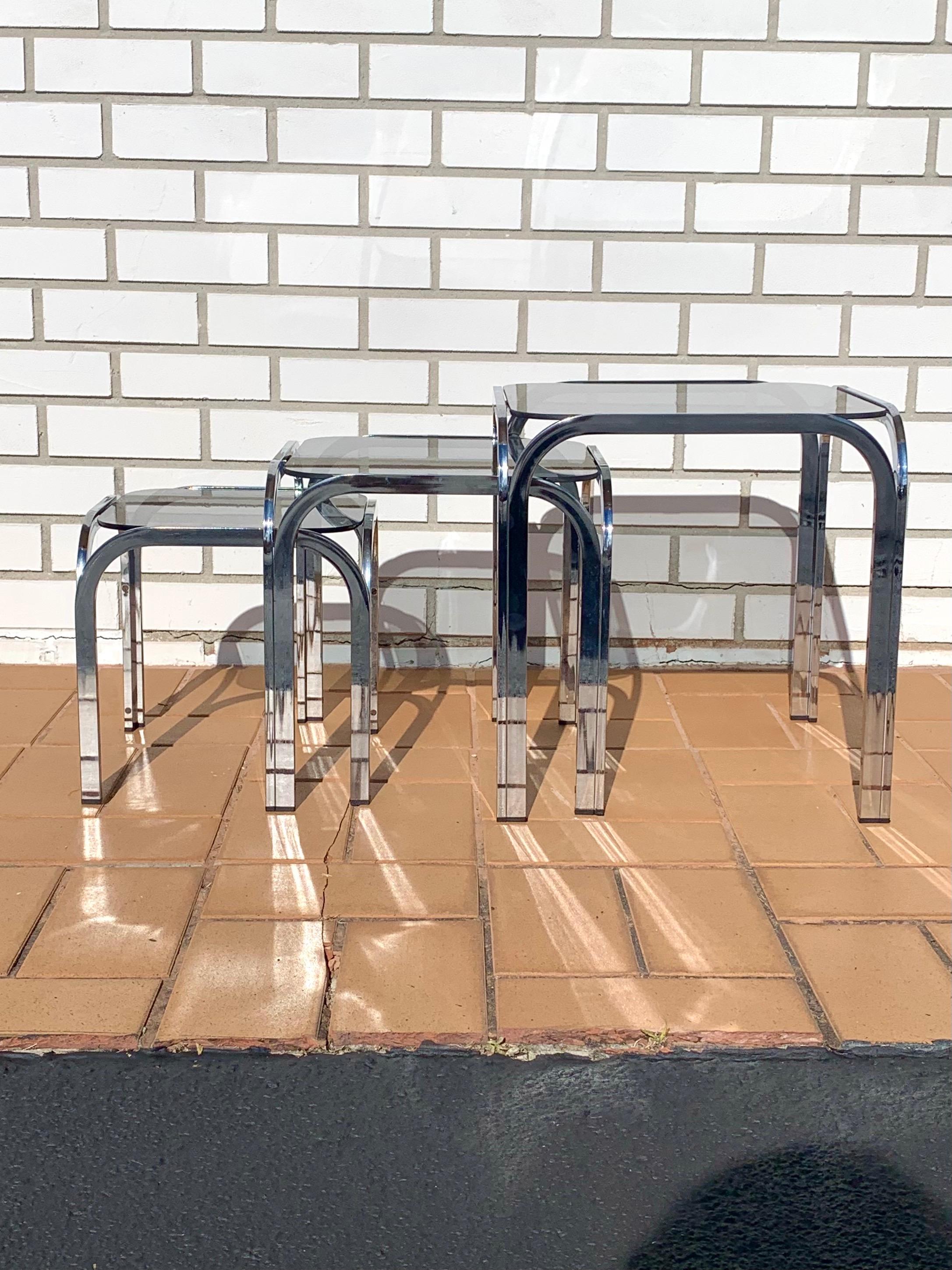 Mid-Century Modern Chrome and Smoked Glass Nesting Tables in the Style of Marcel Breuer For Sale
