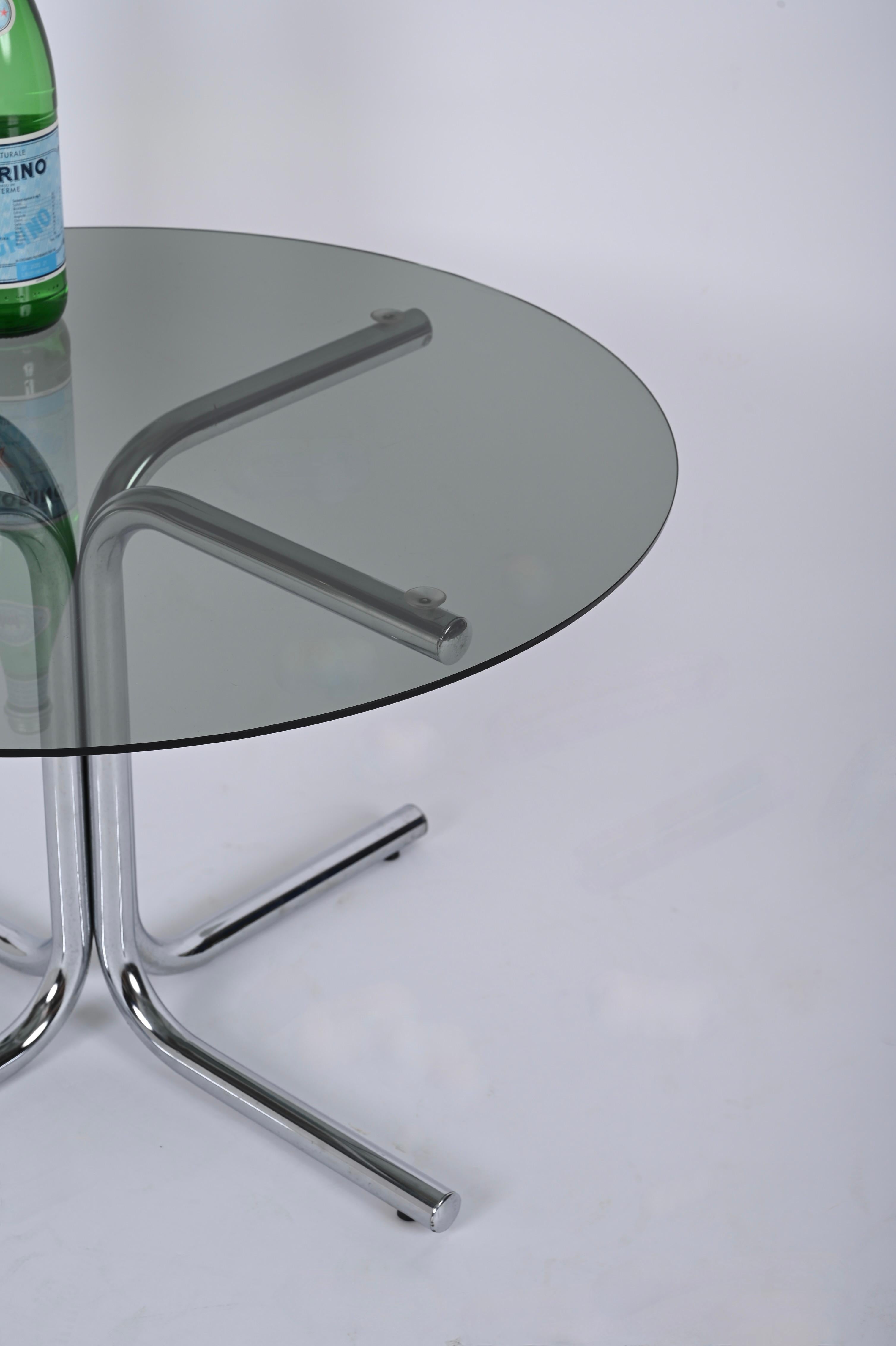 Chrome and Smoked Glass Round Italian Coffee Table, Giotto Stoppino Style, 1970s For Sale 3