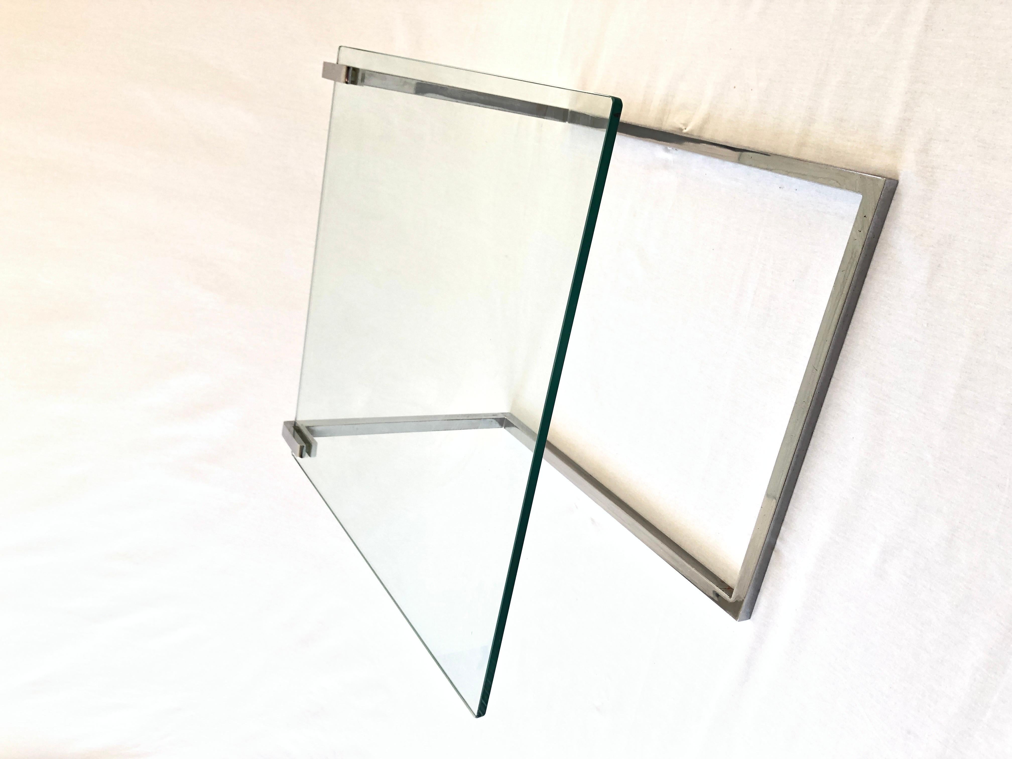 Chrome and Thick Glass Set of 3 Nesting Tables, 1970s, Germany For Sale 13