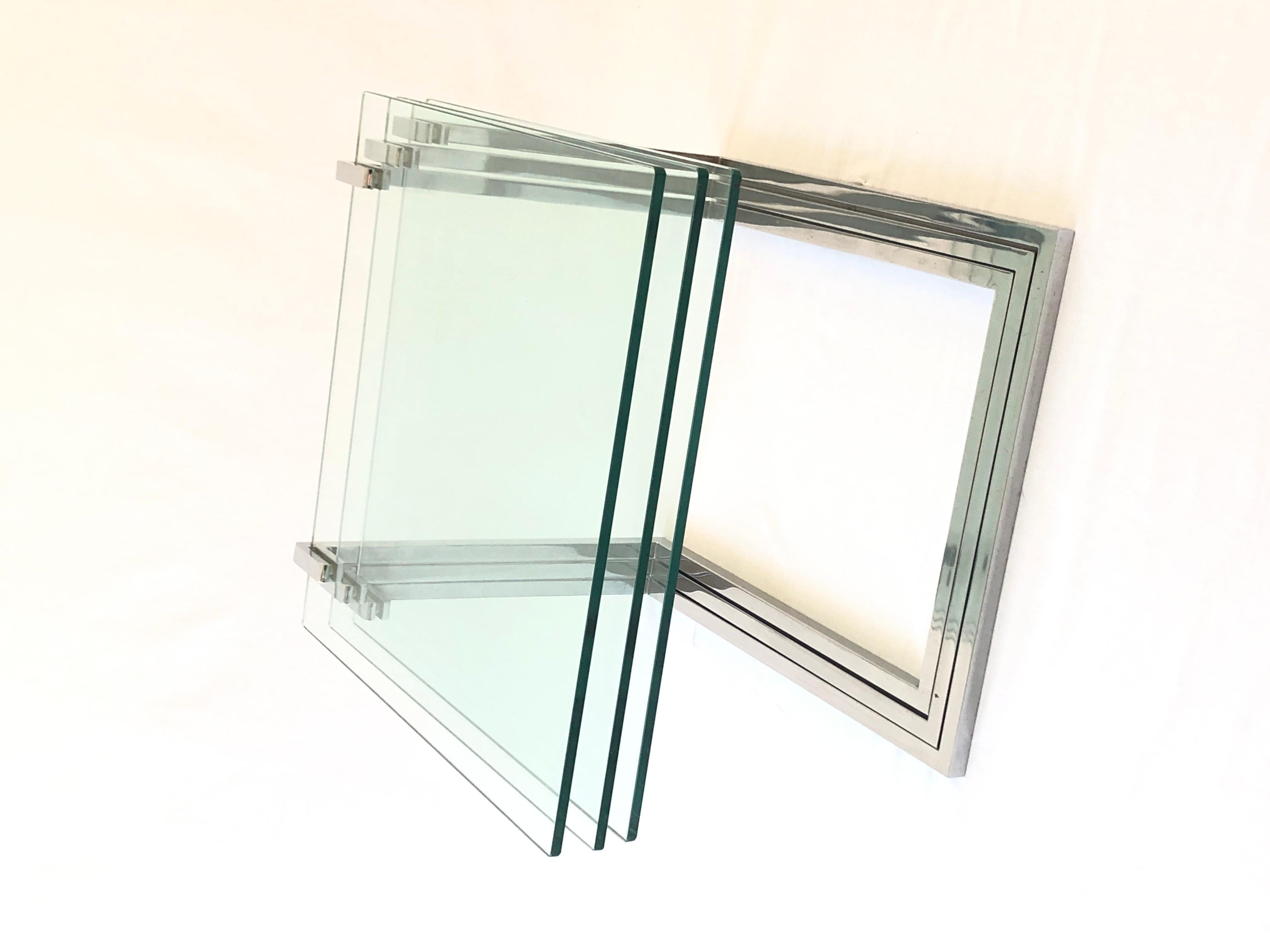 Chrome and Thick Glass Set of 3 Nesting Tables, 1970s, Germany In Excellent Condition For Sale In Hagenbach, DE