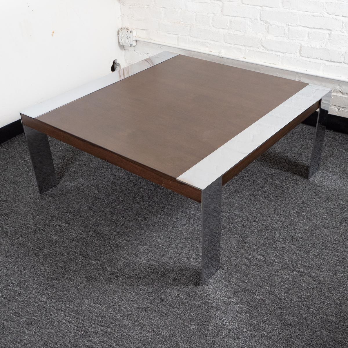 Chrome and Walnut Coffee Table Attributed to Milo Baughman In Good Condition For Sale In Tarrytown, NY