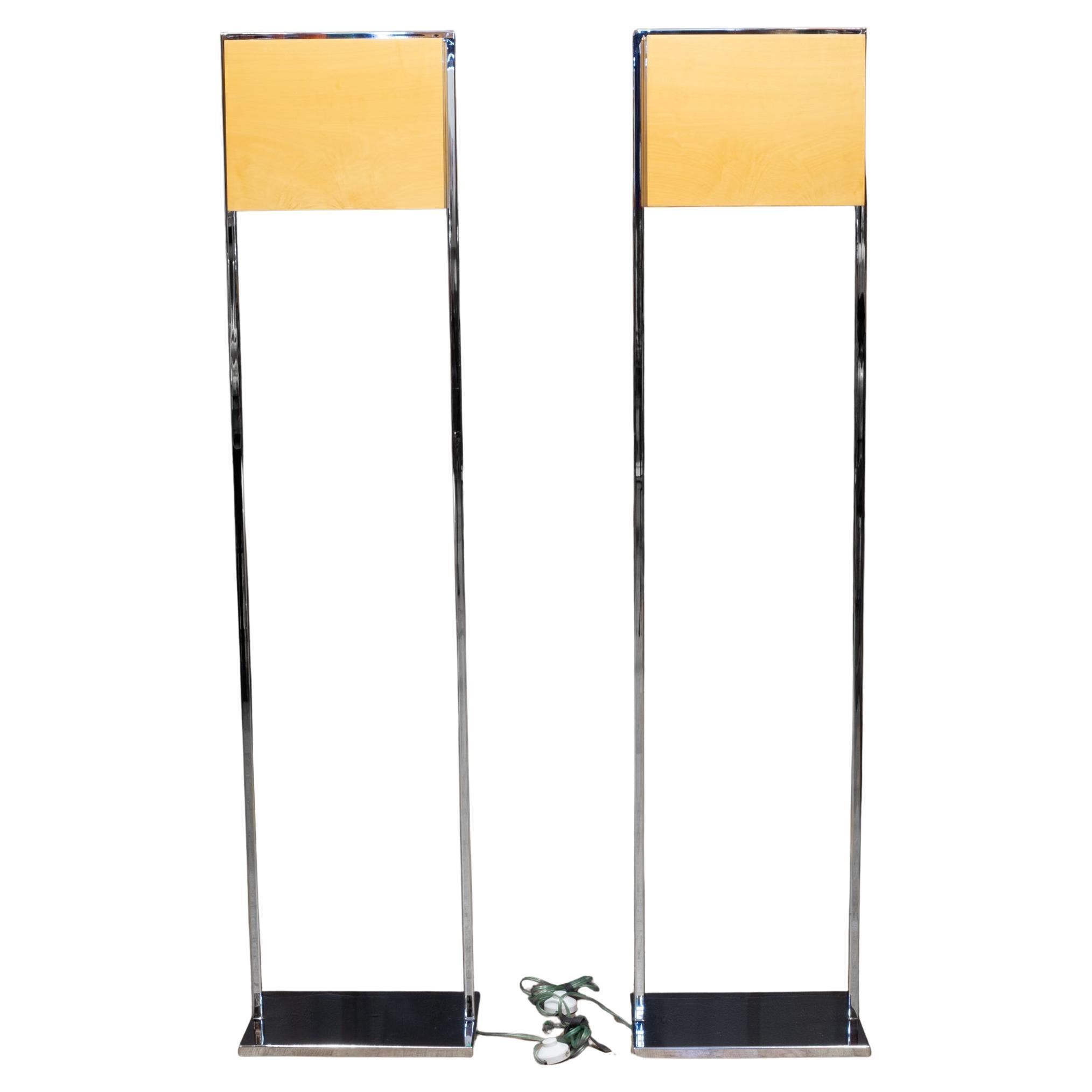 Lampade da terra in cromo e legno impiallacciato, Italia in vendita