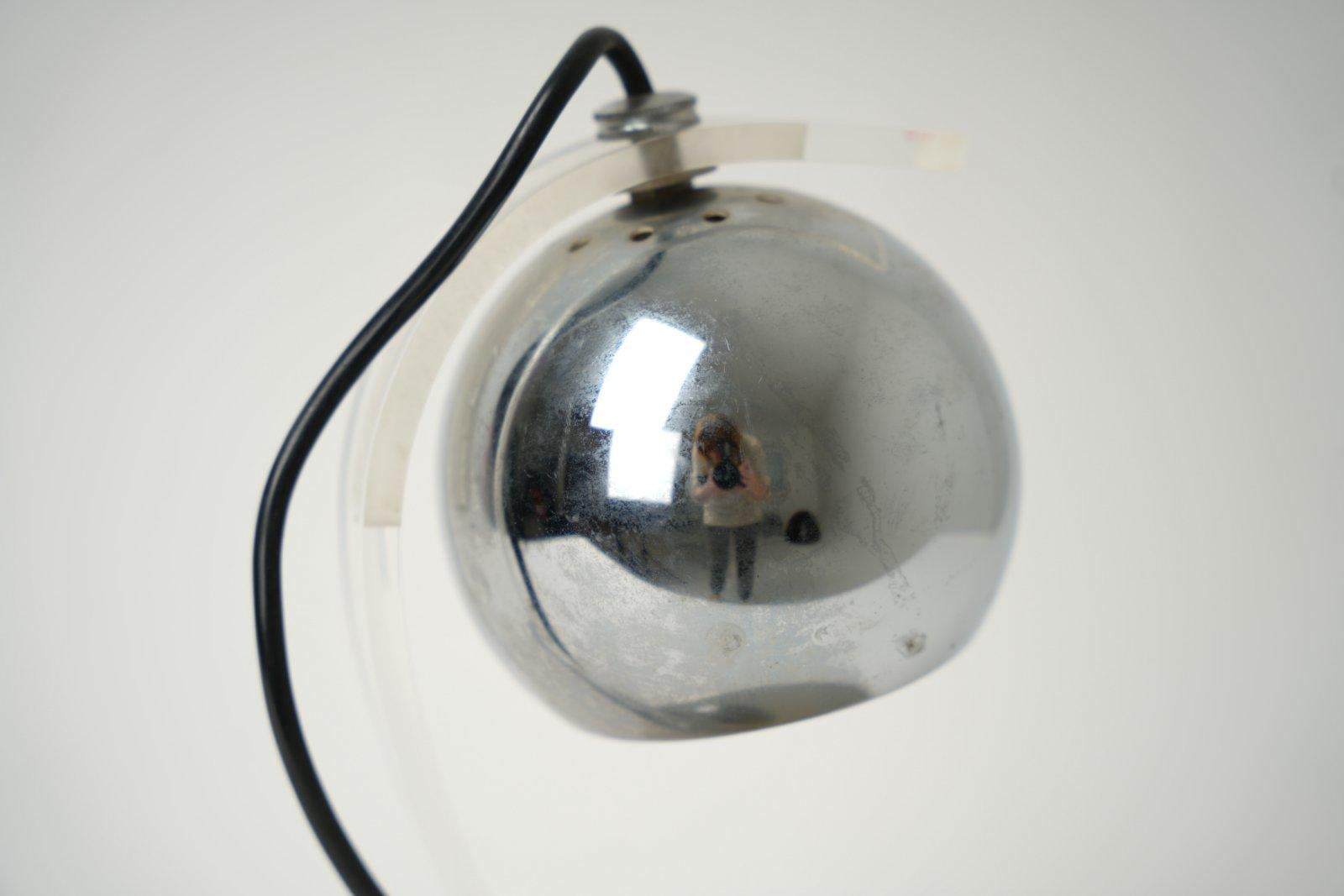 Slovène Ball and Ball Ball Guzzini Meblo Lampe de table 1970 en vente