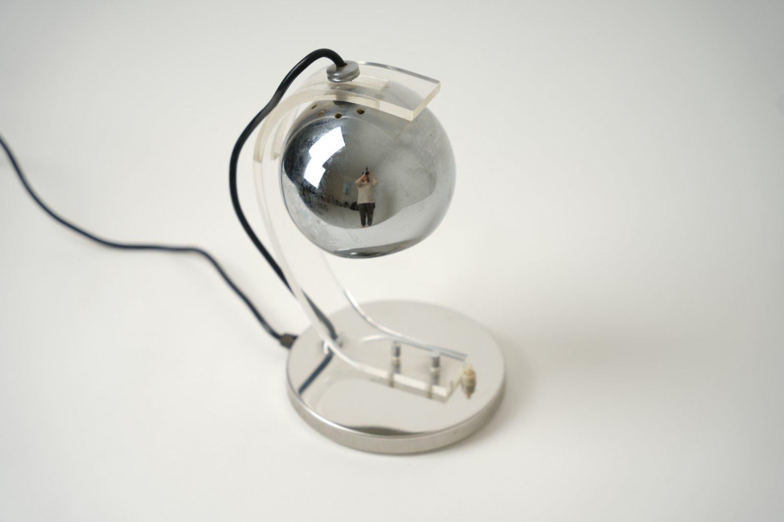 Fin du 20e siècle Ball and Ball Ball Guzzini Meblo Lampe de table 1970 en vente