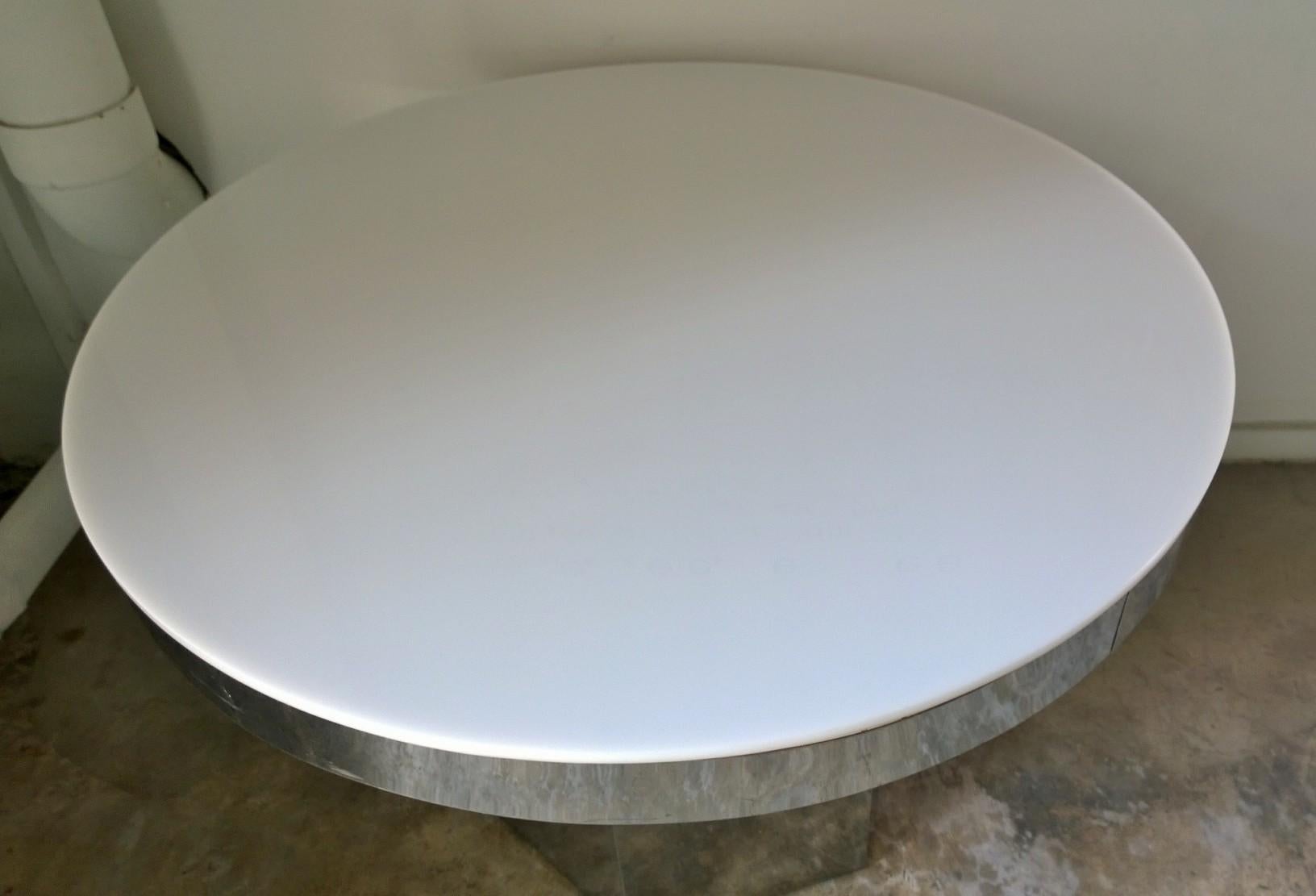 Chrome Band & White Lucite Round Top Dining/Game/Center Table with Hexagon Base In Good Condition For Sale In Houston, TX