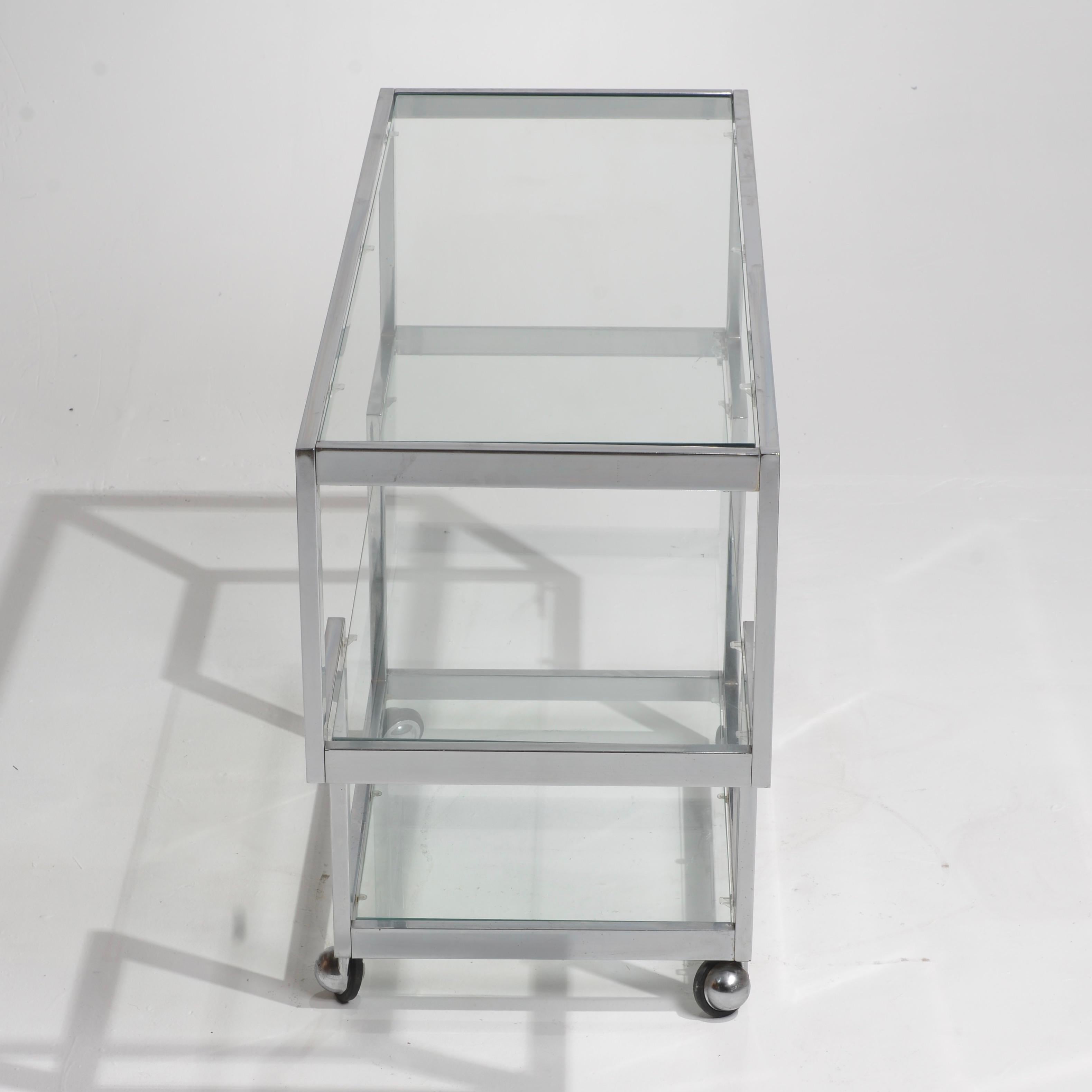 Chrome Bar Cart In Good Condition For Sale In Los Angeles, CA