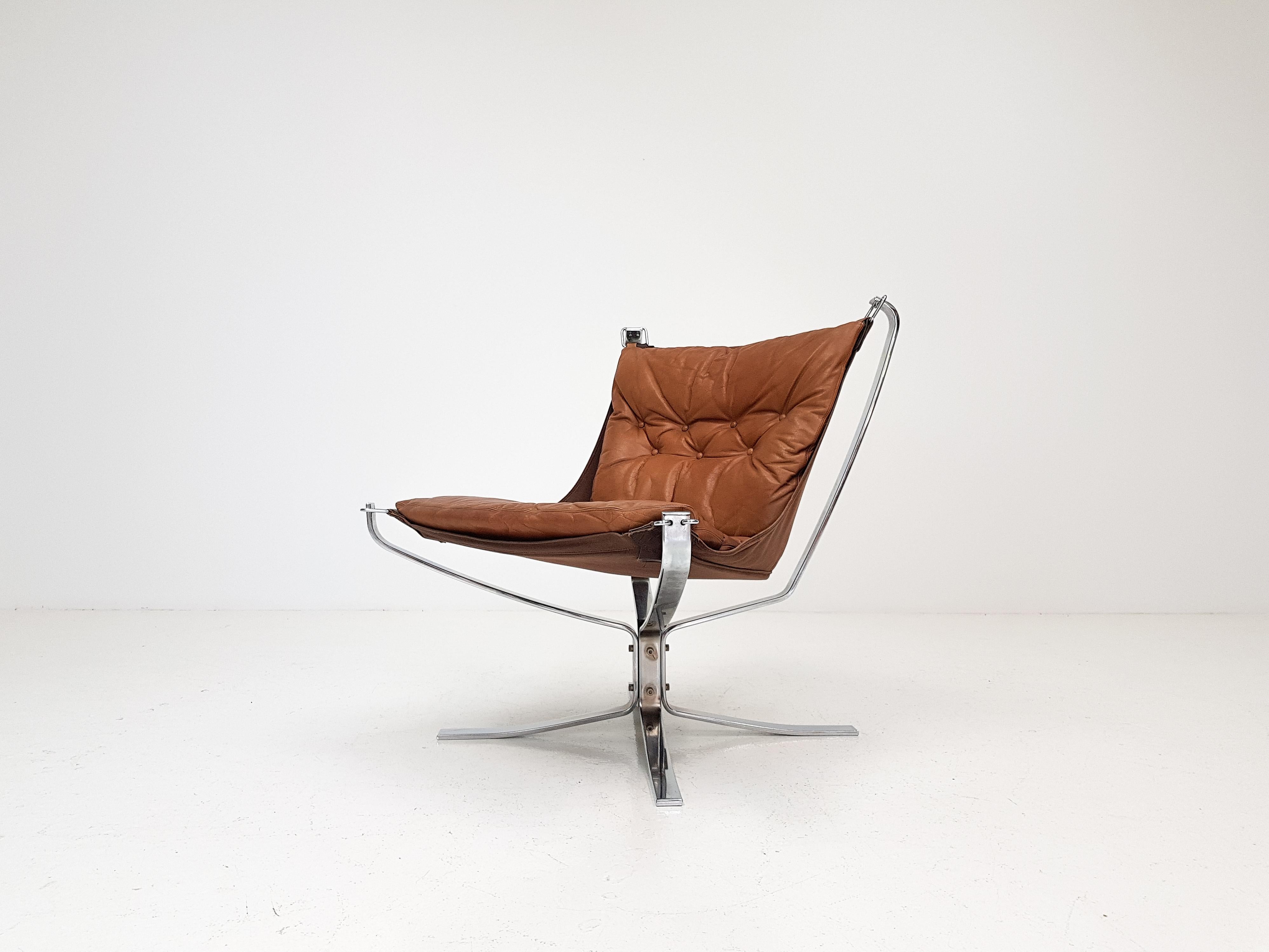 Chrome Based Cognac Leather Sigurd Ressell Designed 1970s Falcon Chair, 1970s In Good Condition In London Road, Baldock, Hertfordshire