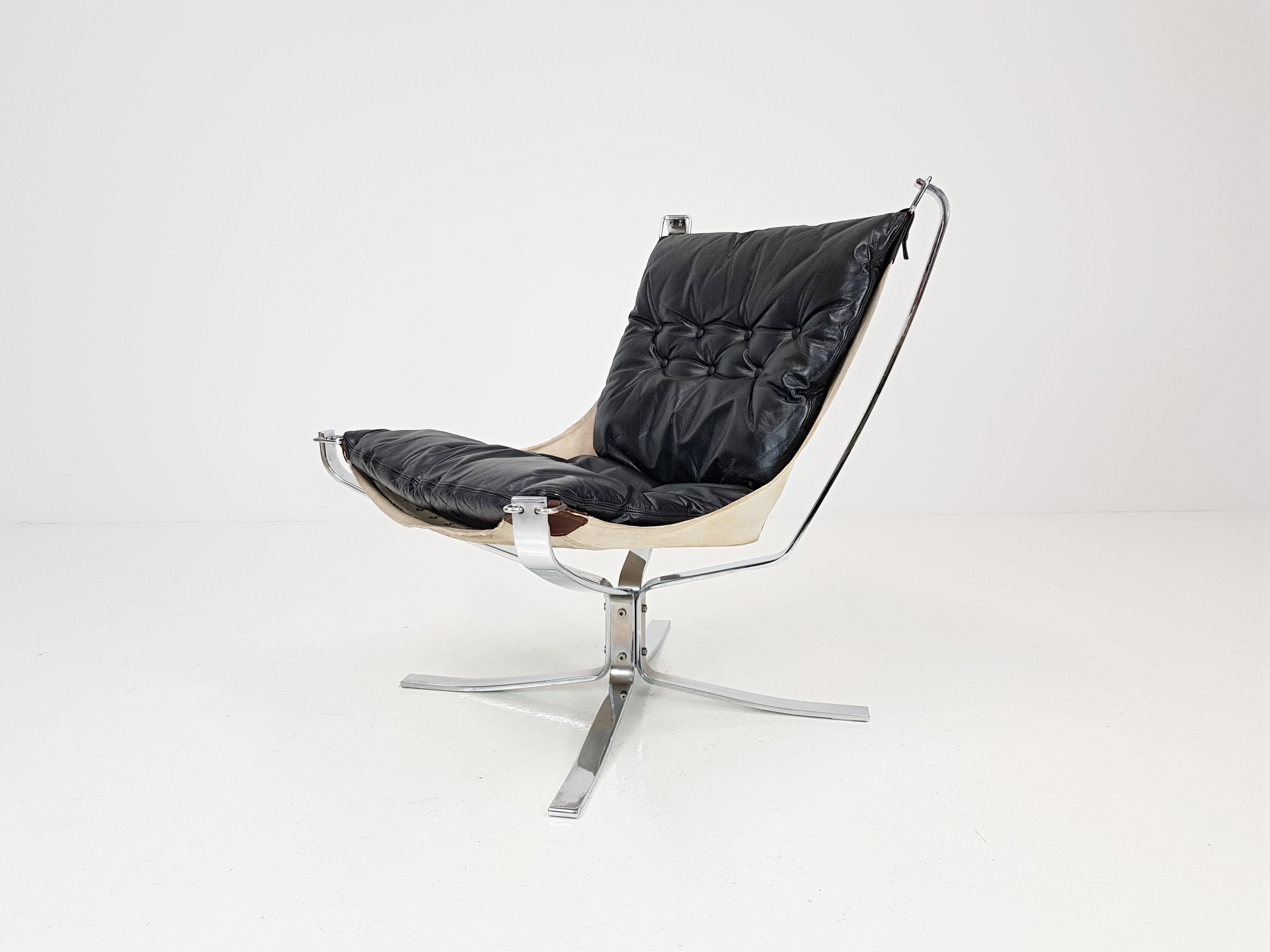 Chrome Based Low-Backed X-Framed Sigurd Ressell Designed 1970s Falcon Chair 3