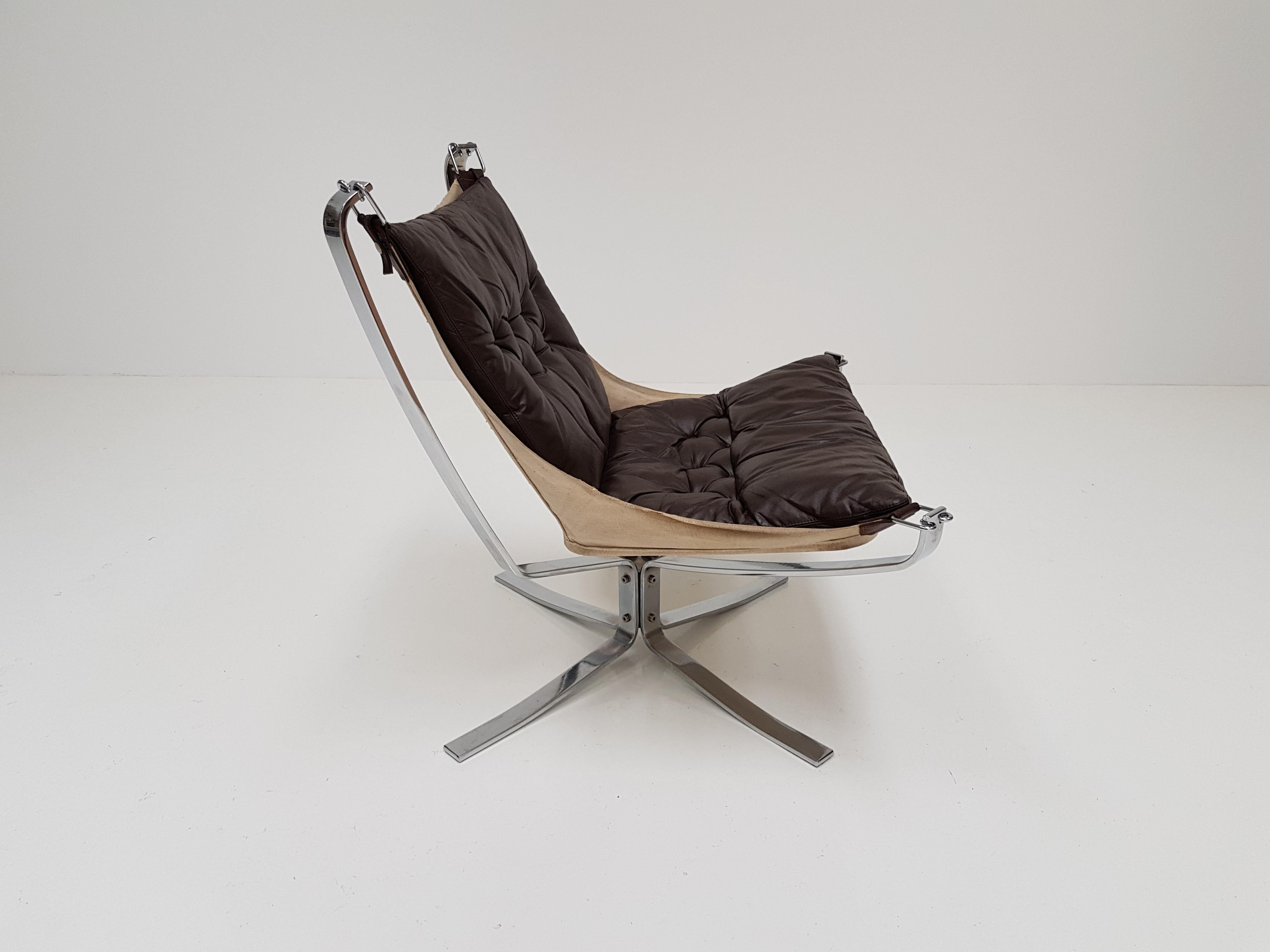 Mid-Century Modern Chrome Based Low-Backed X-Framed Sigurd Ressell Designed 1970s Falcon Chair