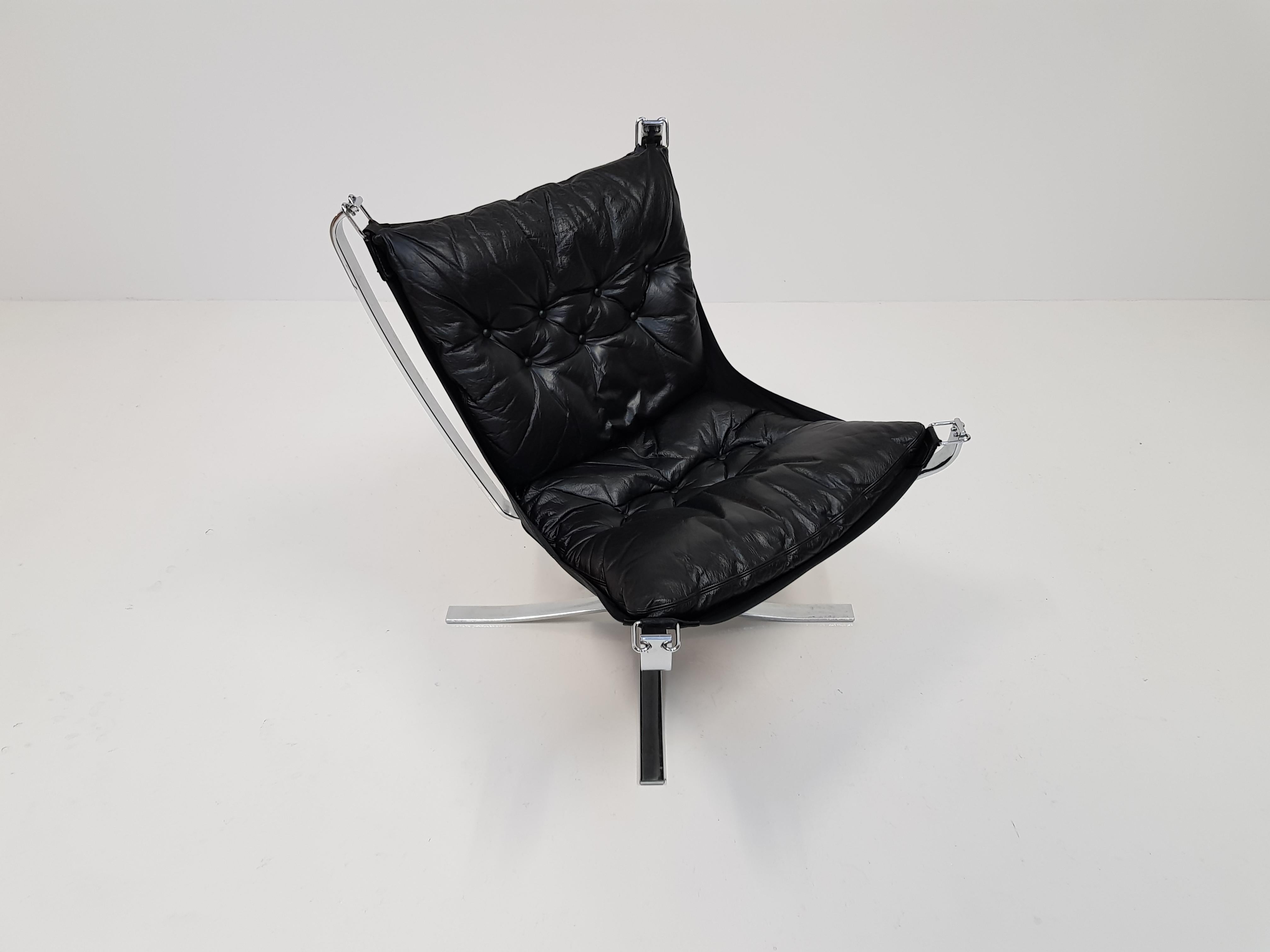 Norwegian Chrome Based Low-Backed X-Framed Sigurd Ressell Designed 1970s Falcon Chair