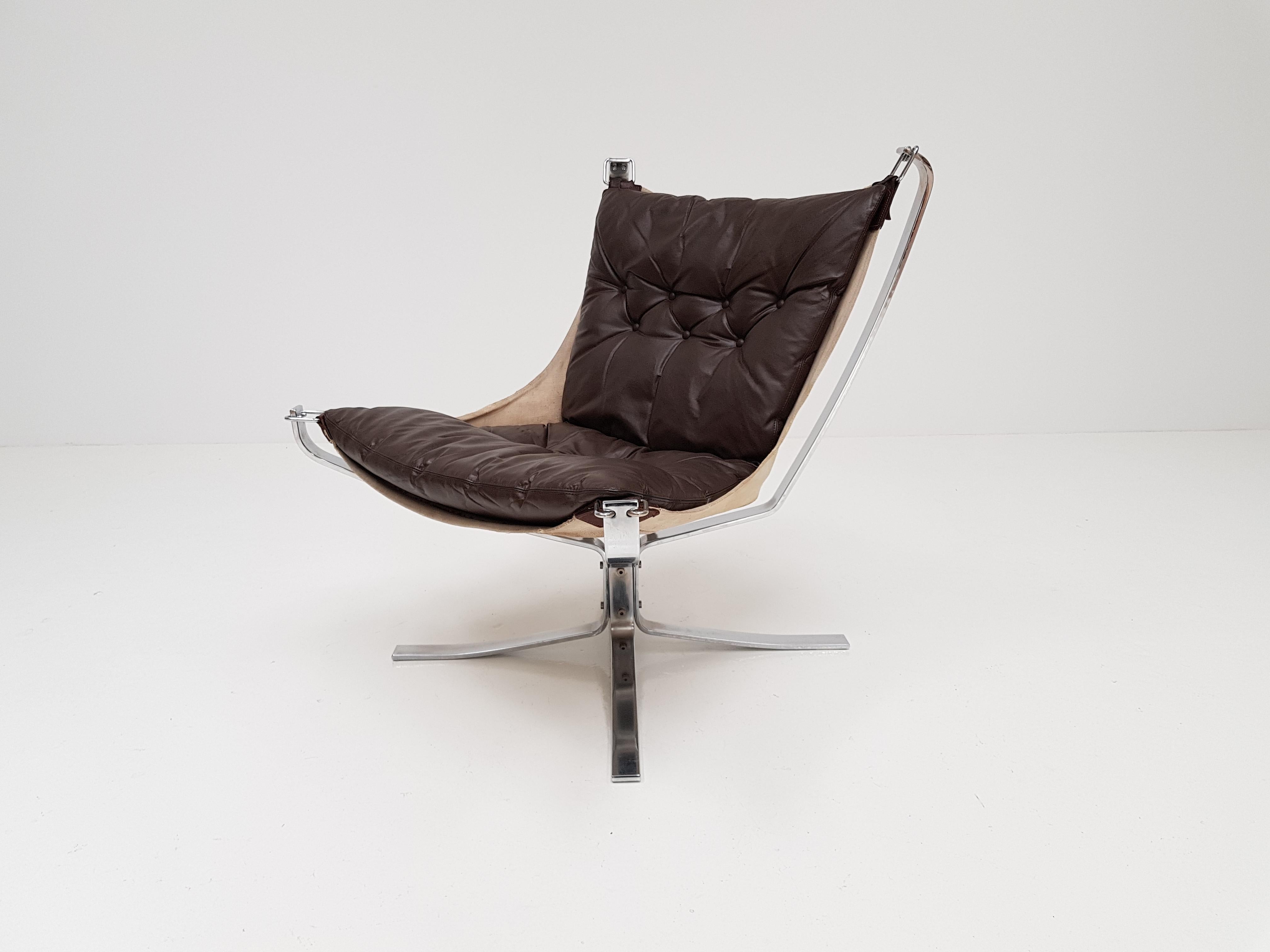 Leather Chrome Based Low-Backed X-Framed Sigurd Ressell Designed 1970s Falcon Chair