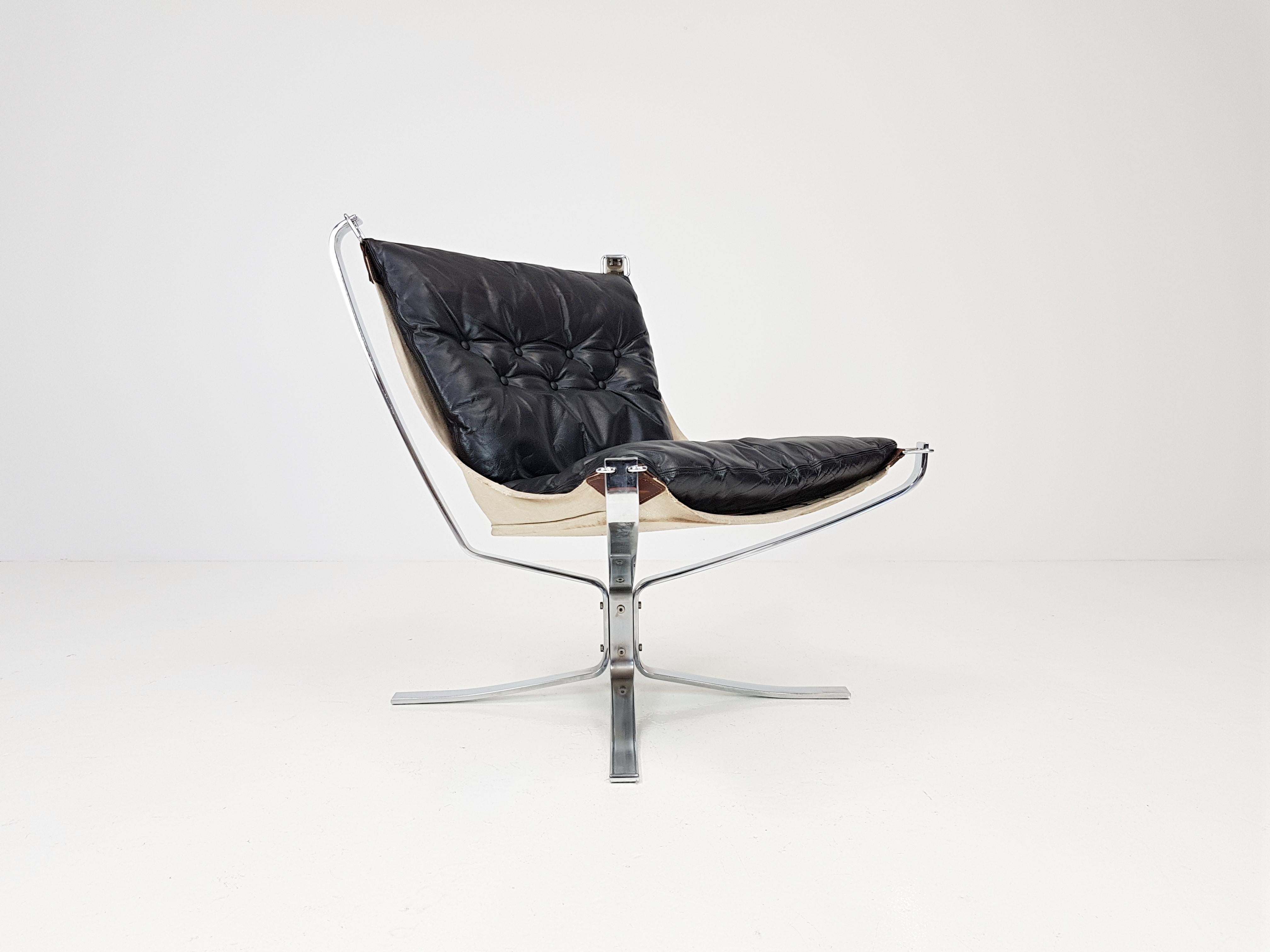 Chrome Based Low-Backed X-Framed Sigurd Ressell Designed 1970s Falcon Chair 2