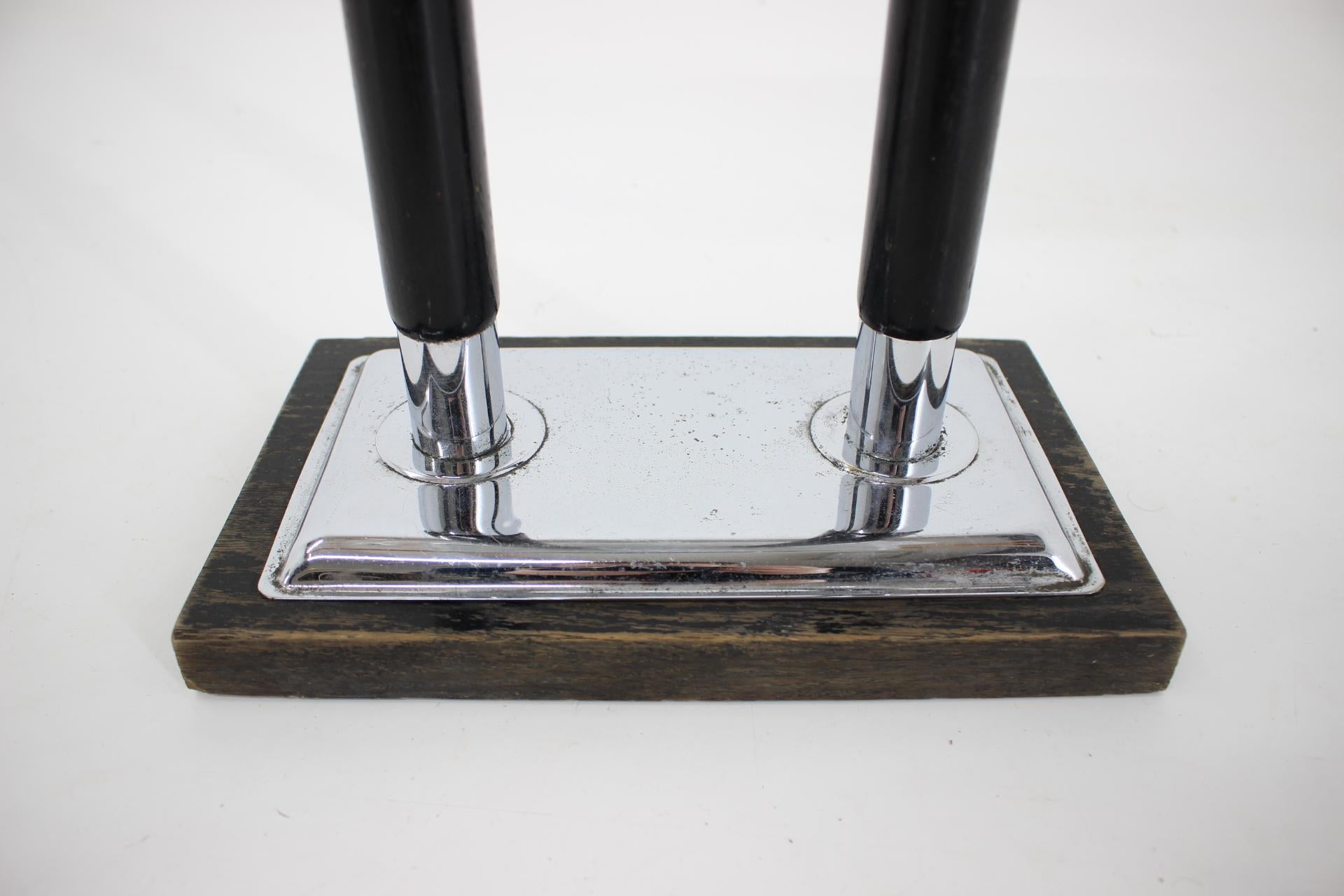 Bauhaus-Art-déco-Rauchtisch aus Chrom, 1930er Jahre im Angebot 1