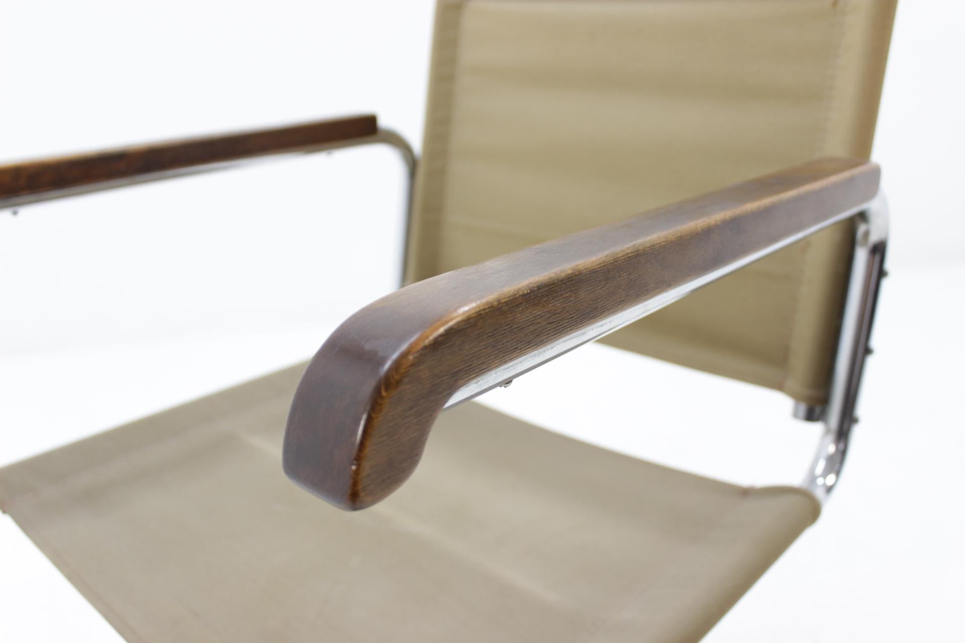 Mid-20th Century Chrome Bauhaus Chair, Jindřich Halabala H-164