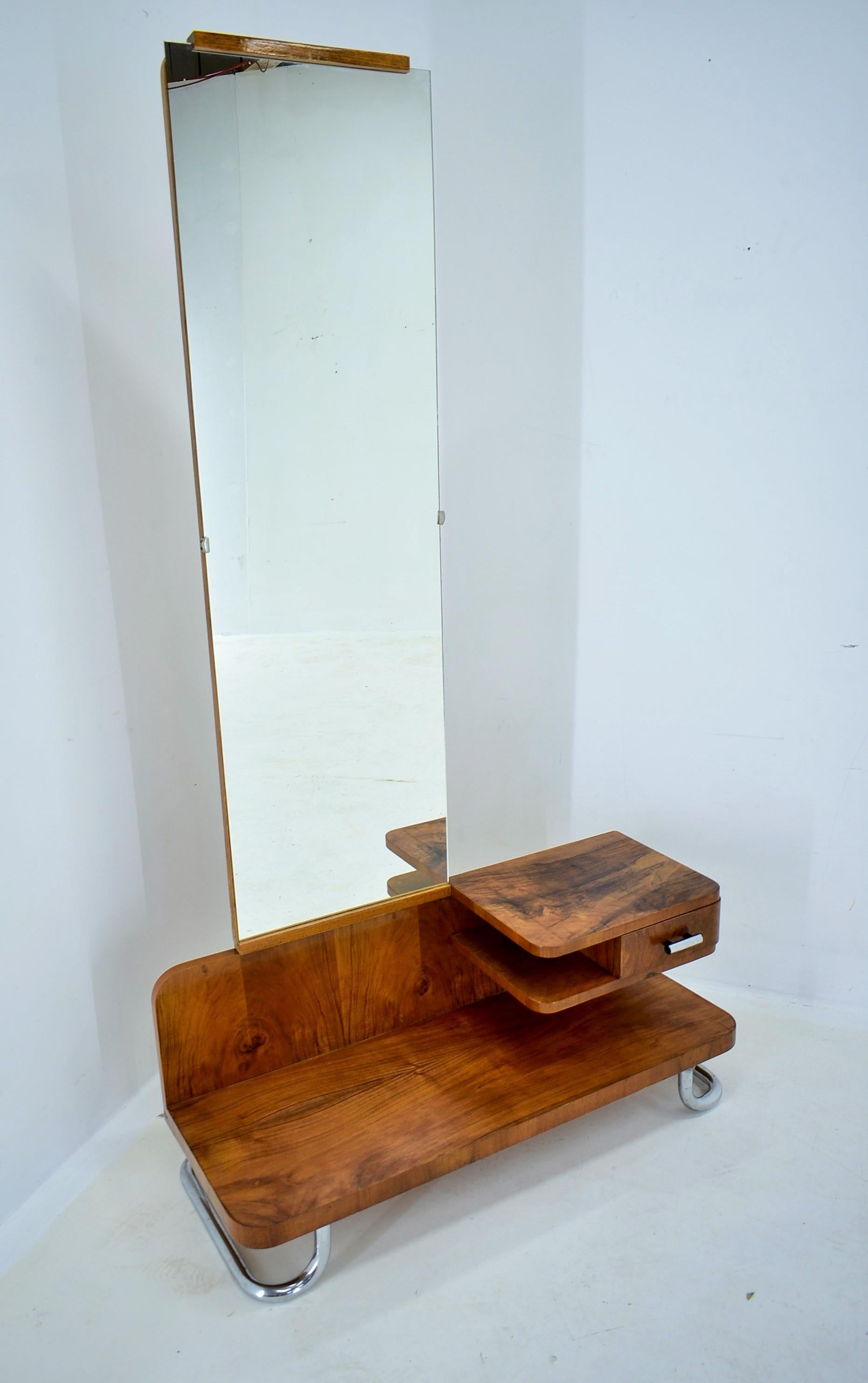 Verchromter Bauhaus-Schminktisch, 1930er Jahre im Angebot 10