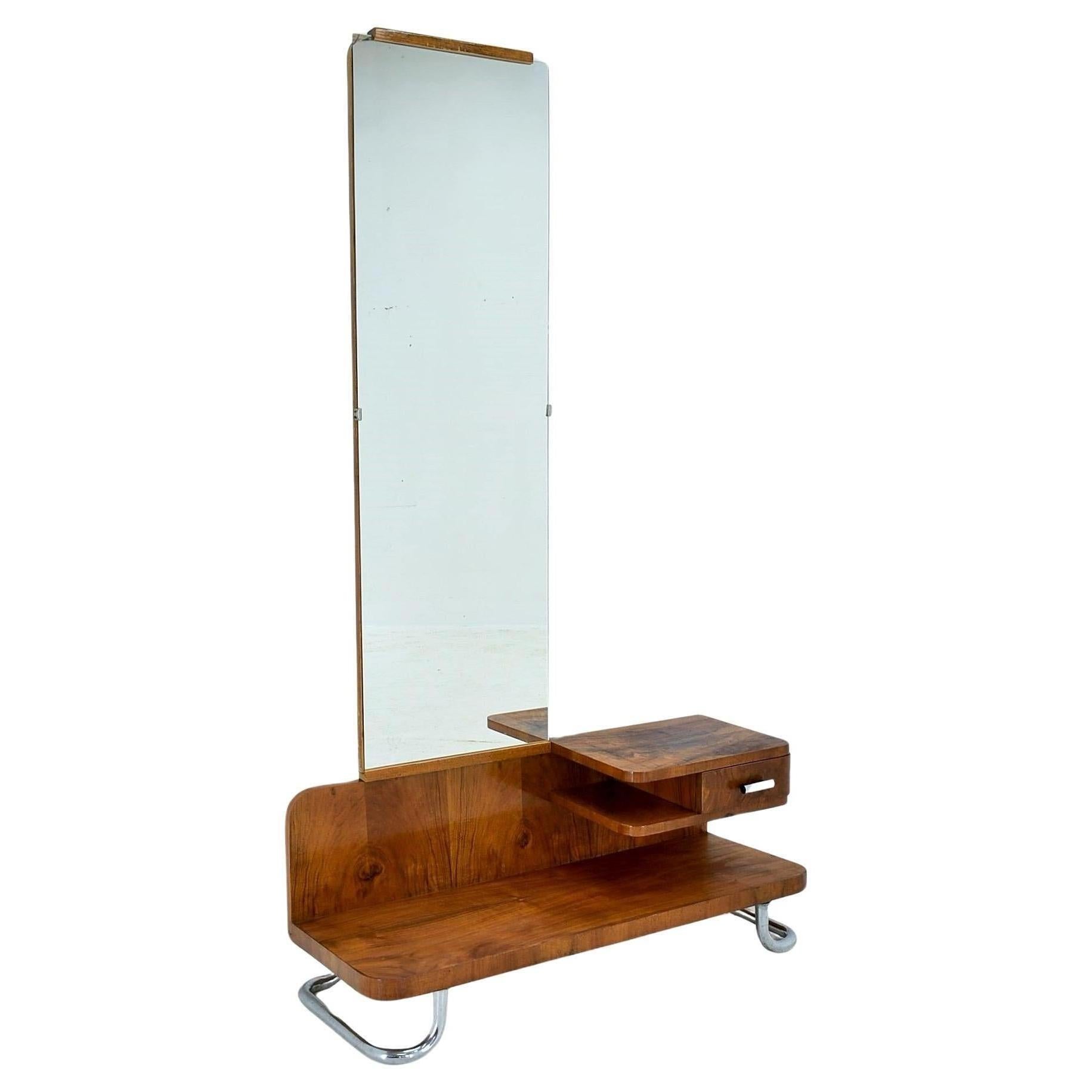 Verchromter Bauhaus-Schminktisch, 1930er Jahre im Angebot