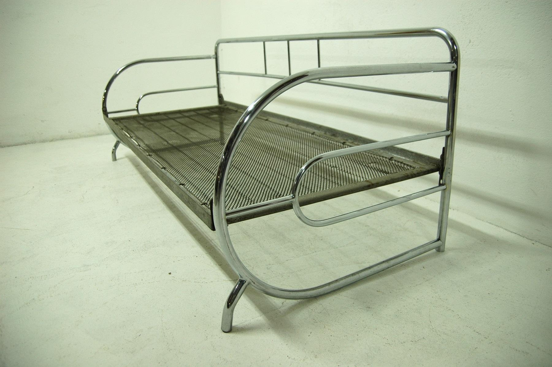 Chrome Bauhaus Sofa, 1930s, Attribute to Hynek Gottwald, Bohemia 4