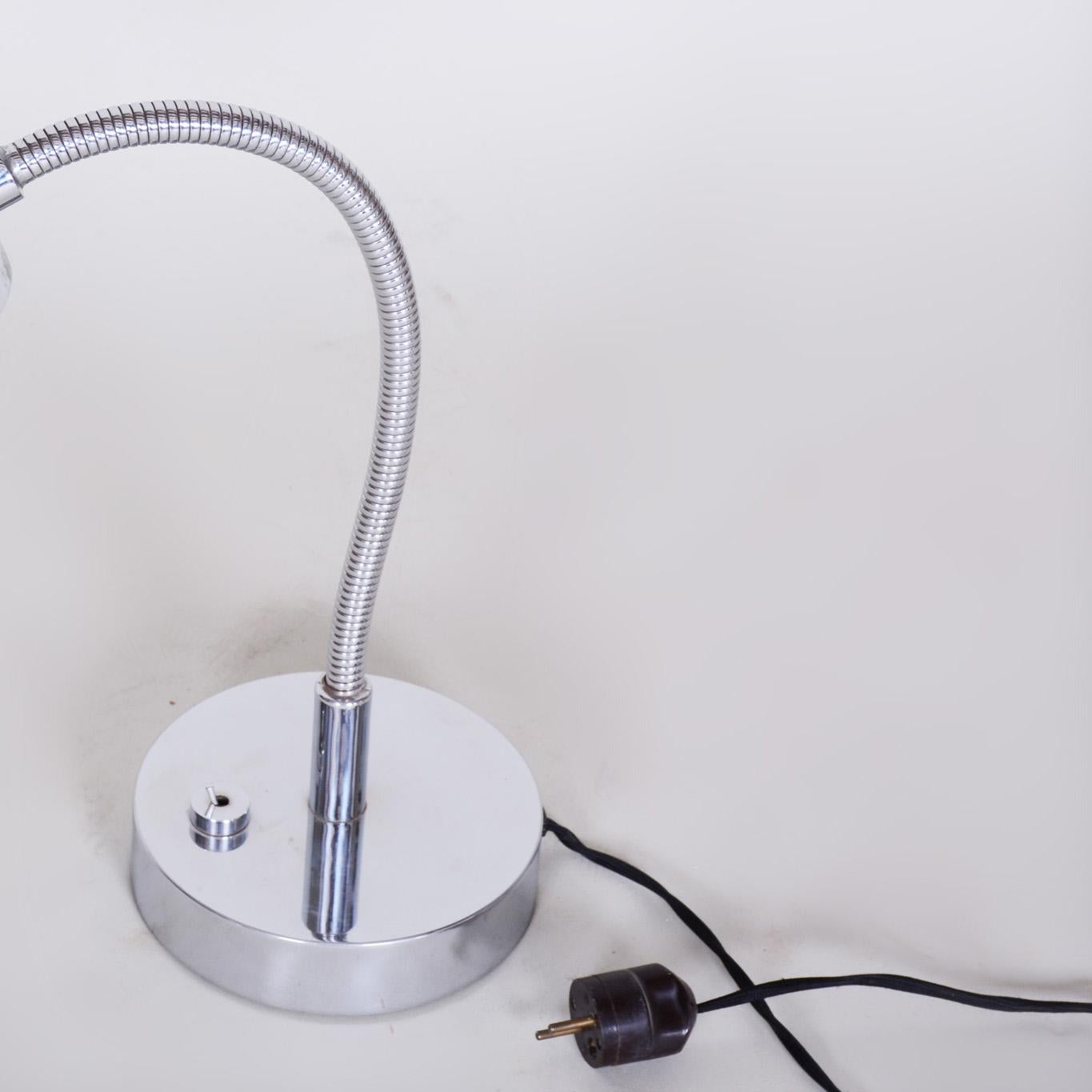 Bauhaus-Tischlampe aus Chrom, neu elektrifiziert, Designer M. Prokop, Tschechien, 1920er Jahre (Frühes 20. Jahrhundert) im Angebot
