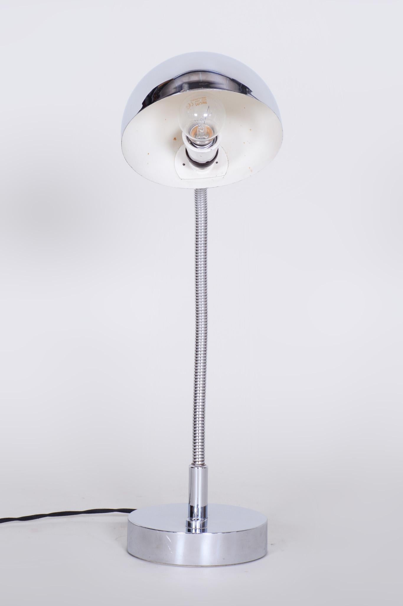 Verchromte Bauhaus-Tischlampe, neu elektrifiziert, Designer M. Prokop, Tschechien, 1920er Jahre  im Angebot 3